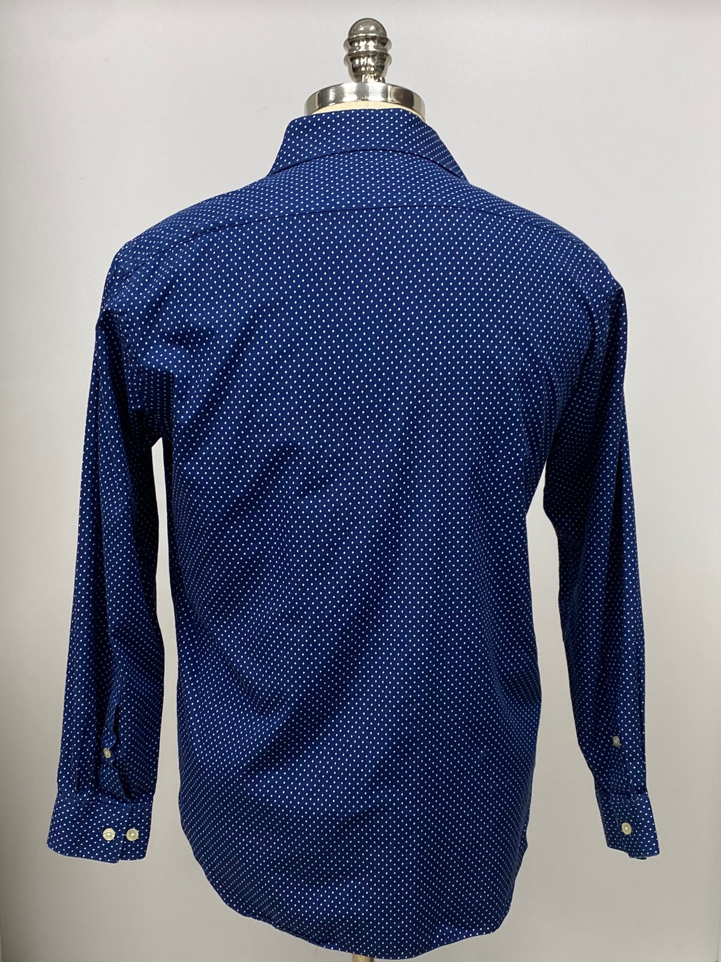 Camisa de botones Michael Kors 🇺🇸 color azul navy con puntos en blanco Talla M Entalle Slim Fit