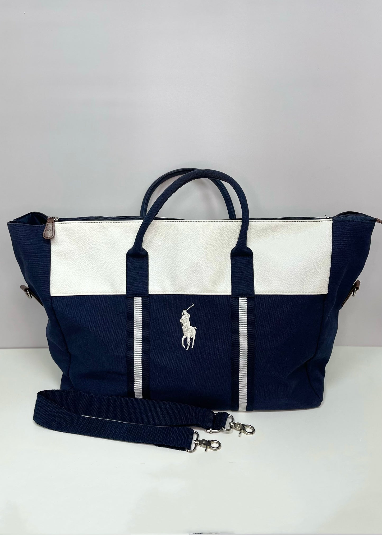 Bolso Edición Limitada de la colección Ralph Lauren Fragrance 🏇 Color azul navy con blanco