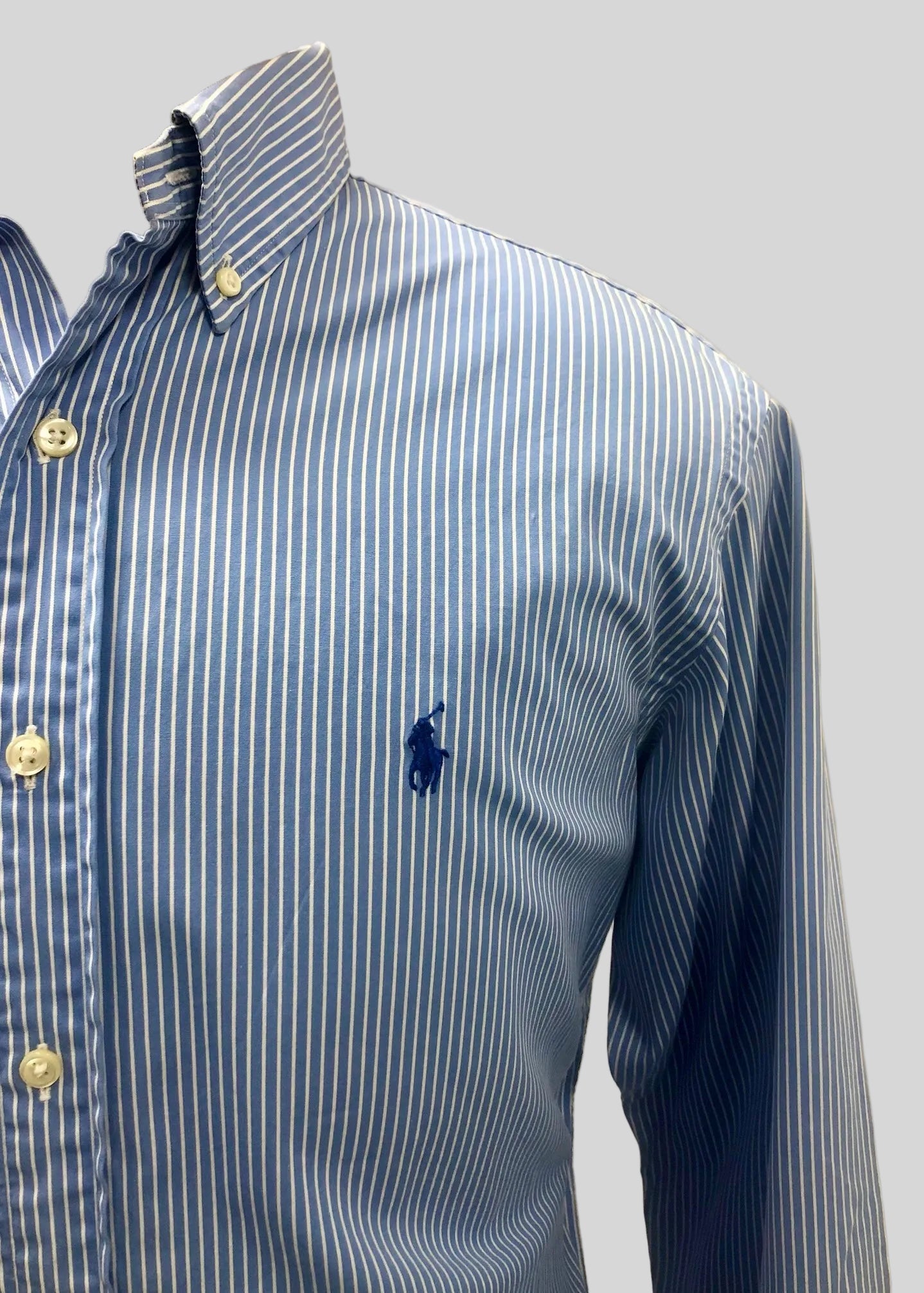 Camisa de botones Polo Ralph Lauren 🏇🏼 de rayas en color celeste y blanco Talla L Entalle Clásico