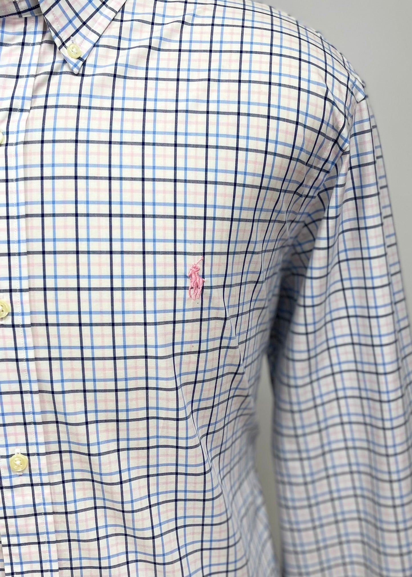 Camisa Polo Ralph Lauren 🏇🏼 color blanco con patrón de cuadros azul y rosado Talla XL Entalle Clásico