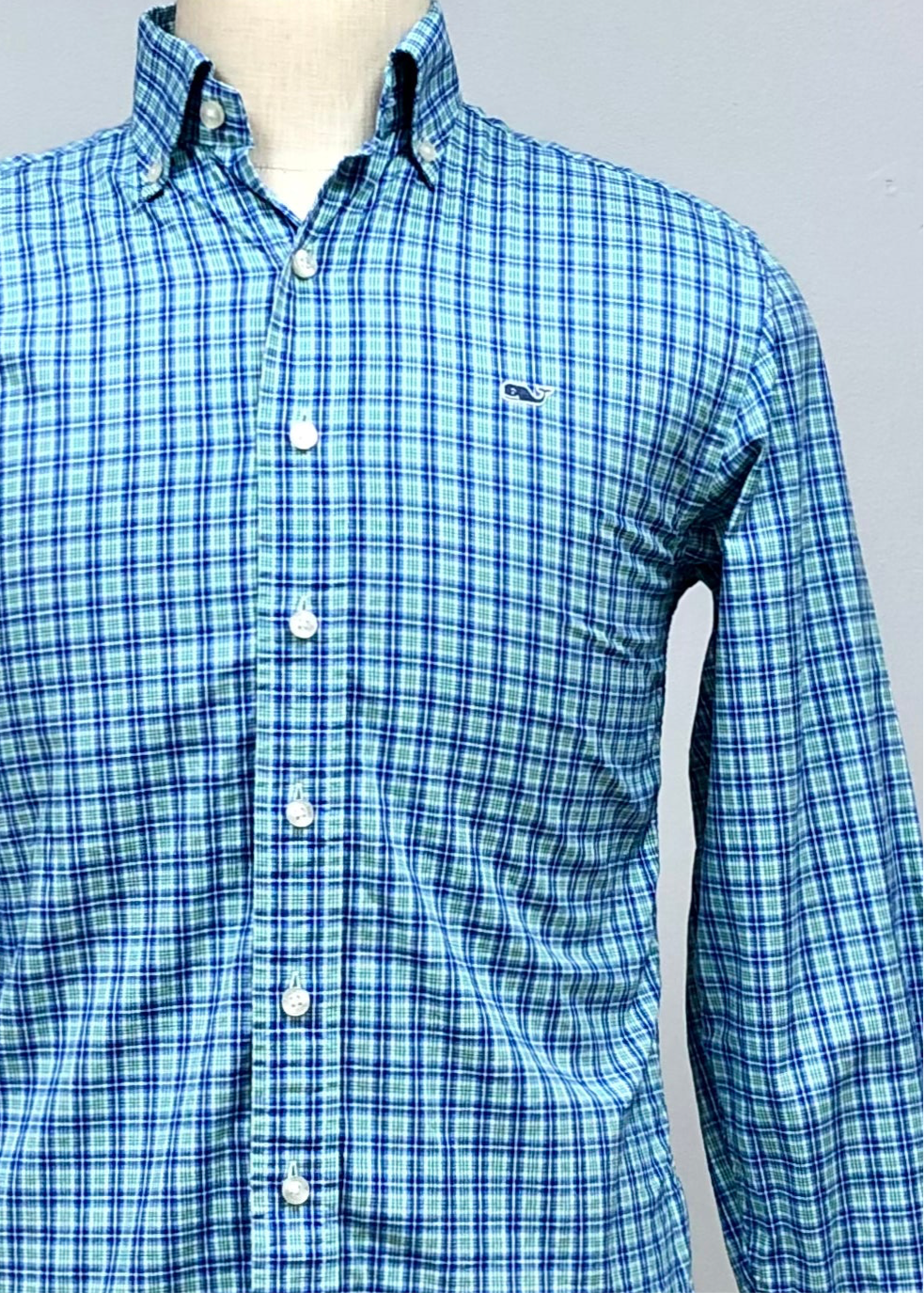 Camisa Vineyard Vines 🐳 con patron de cuadros en azul y verde Talla XS Entalle Regular