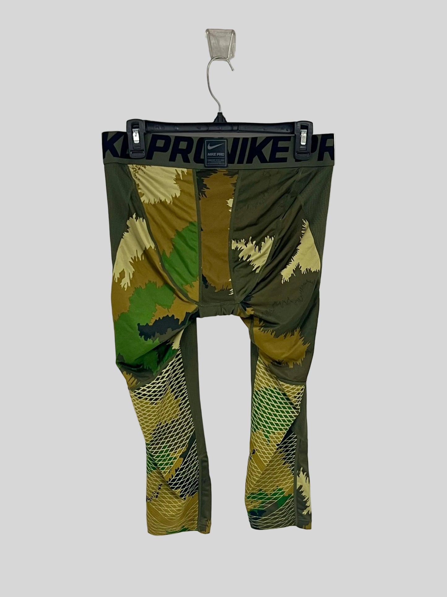 Malla de entrenamiento licra Nike ✔️ Pro HyperCool de 3/4 de largo para hombre De camuflaje en Color verde oliva Talla L