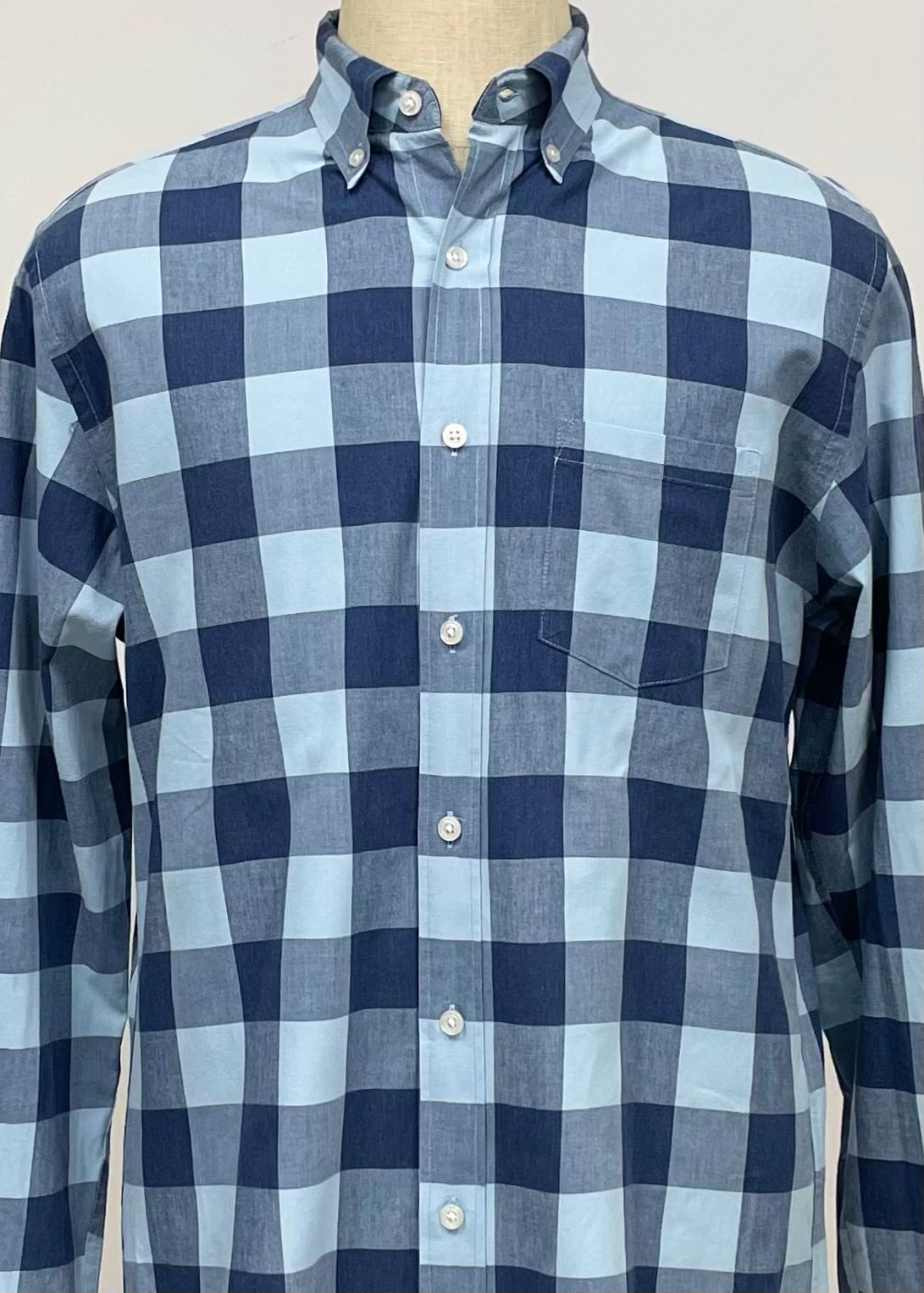 Camisa J.Crew 🇺🇸 con patrón de cuadros en color celeste y azul Talla M Entalle Regular