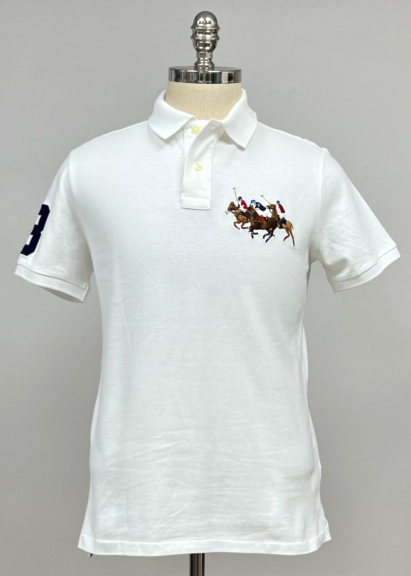 Camiseta Polo Ralph Lauren 🏇🏼color blanco con diseño de 3 caballos Talla M Entalle Custom Slim Fit