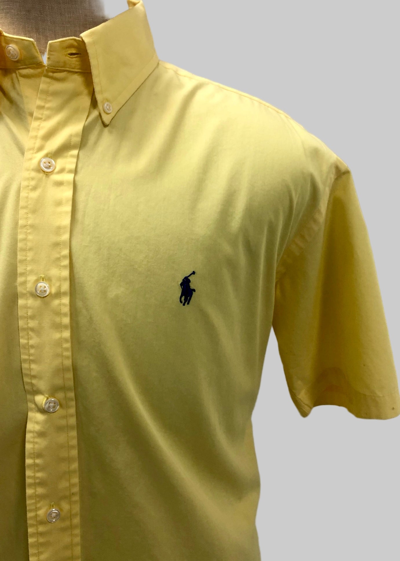 Camisa de botones Polo Ralph Lauren 🏇🏼 en color amarillo intenso Talla L Entalle Regular