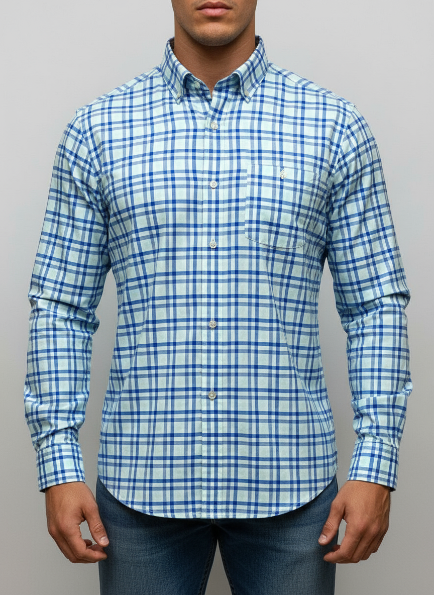 Camisa de botones Vineyard Vines 🐳 Performance con patrón de cuadros en color celeste, azul y blanco Talla M Entalle Clásico