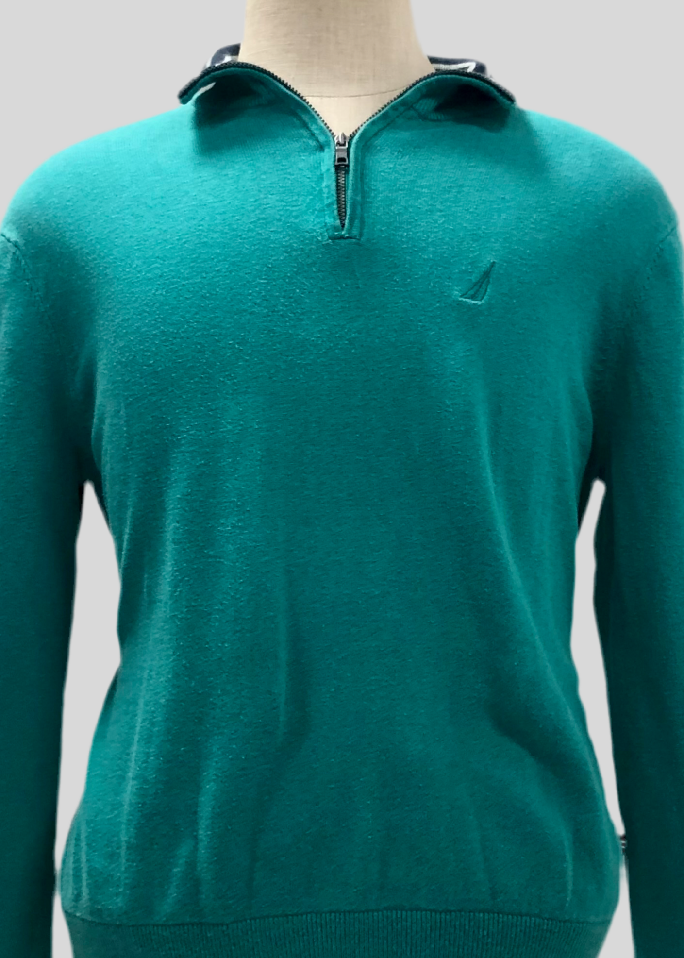 Sueter Jersey Nautica ⚓️ color verde con logo tradicional Talla M (ver descripción)
