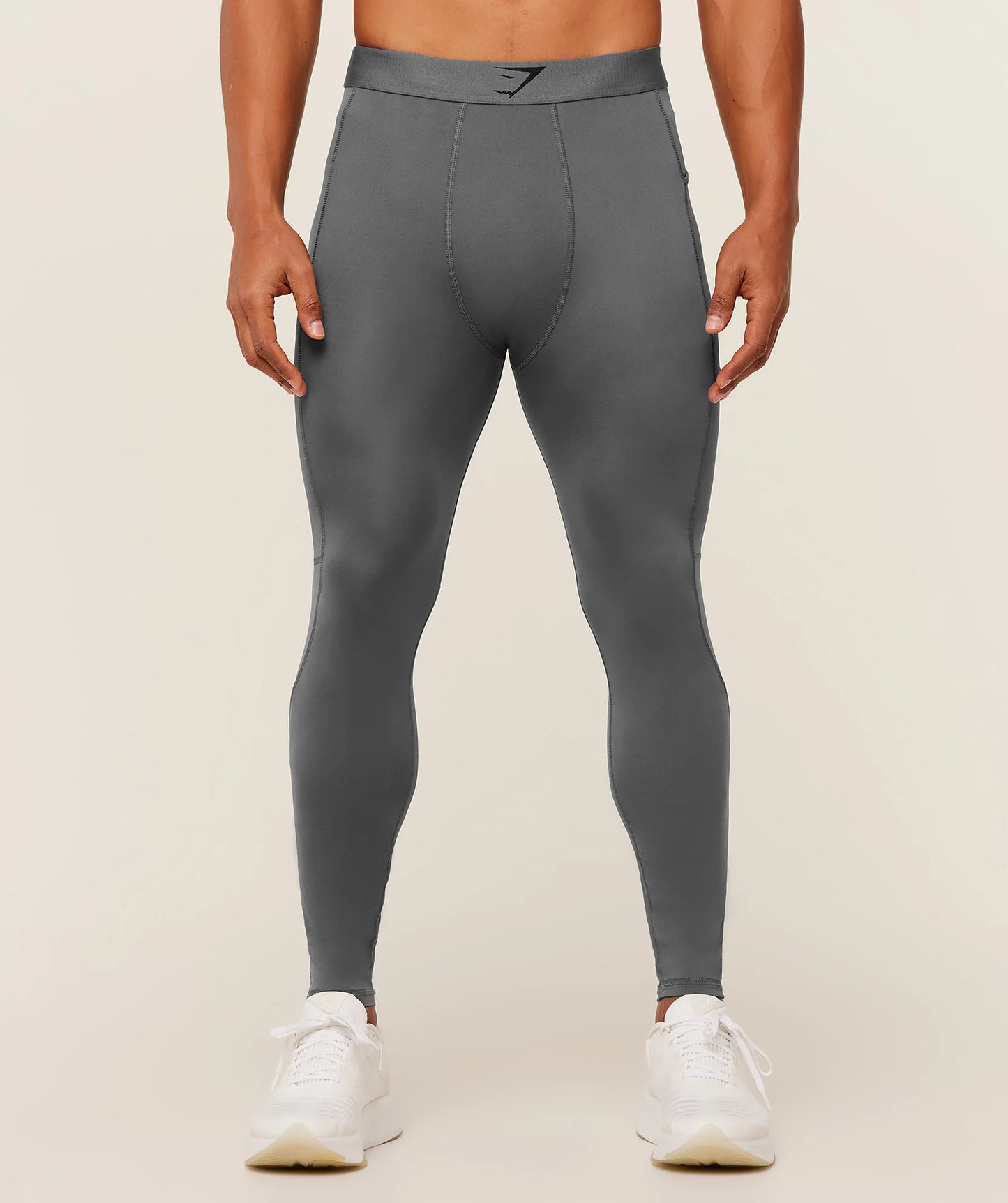 Mallas de entrenamiento Gymshark 🏋🏽 para hombre en Color gris y logo en negro Talla L y XXL