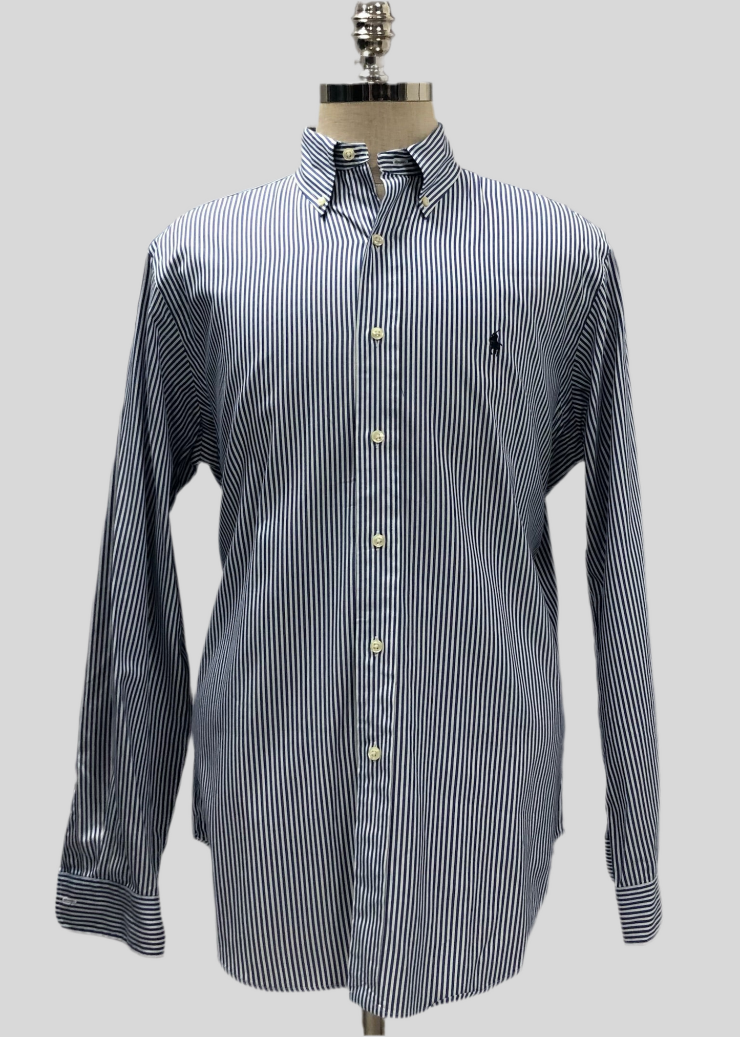 Camisa Polo Ralph Lauren 🏇🏼 con patron de rayas en color azul navy y blanco Talla L Entalle Regular