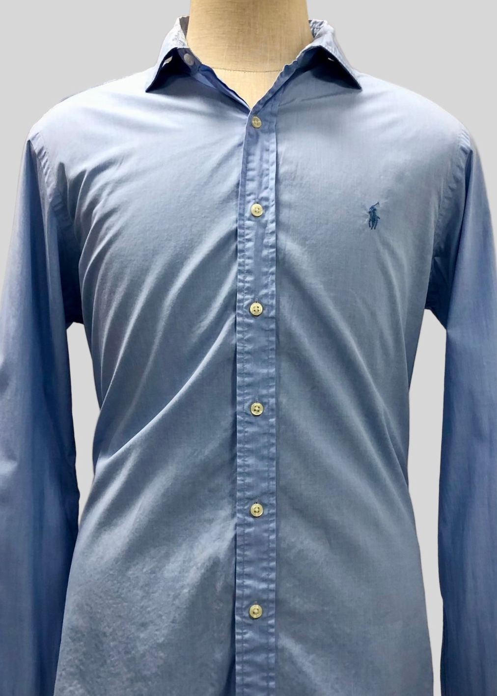 Camisa de botones Polo Ralph Lauren 🏇🏼 color celeste Talla L Entalle Regular