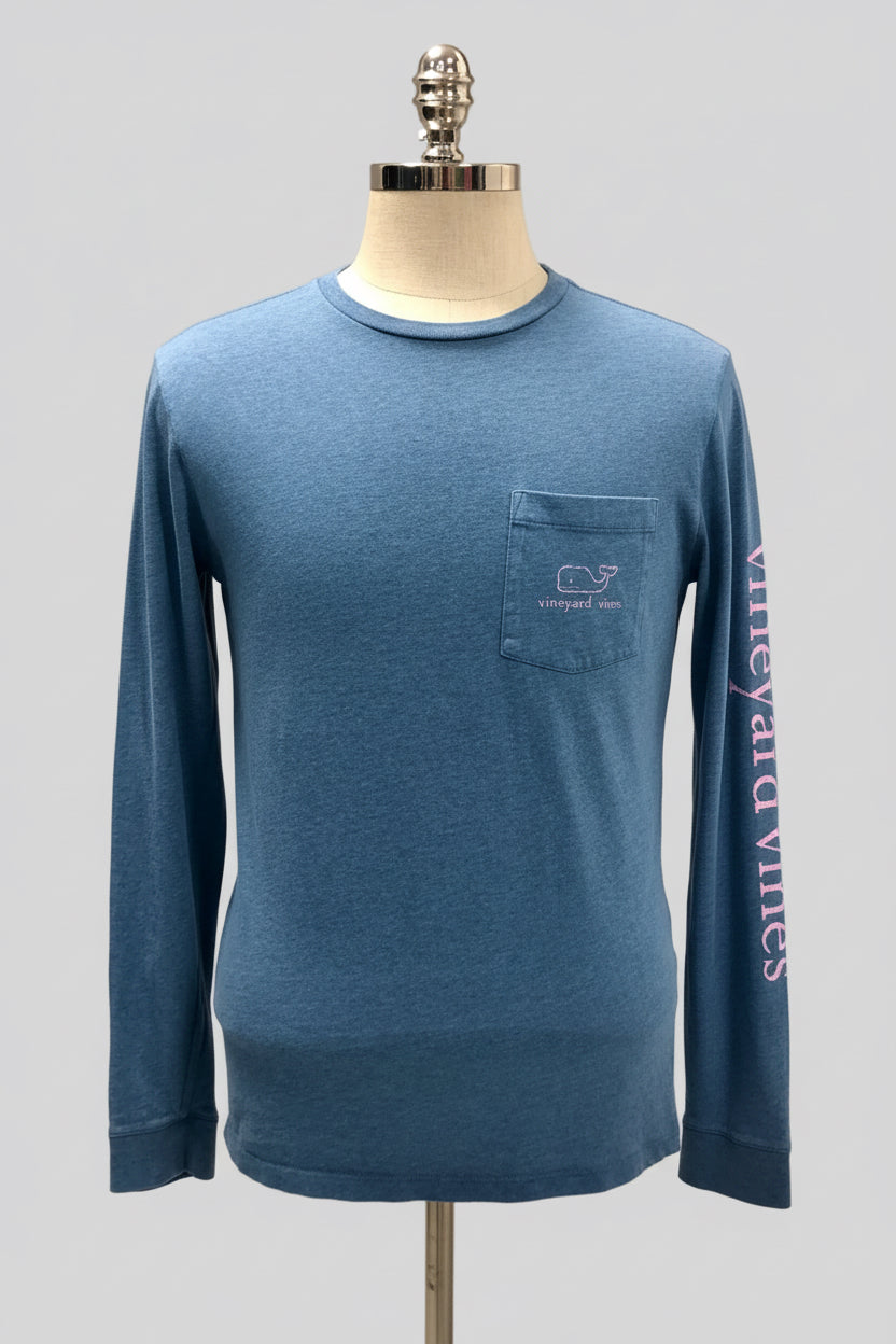 Camiseta cuello redondo Vineyard Vines 🐳 color azul grisáceo con Diseño de ballena Talla S