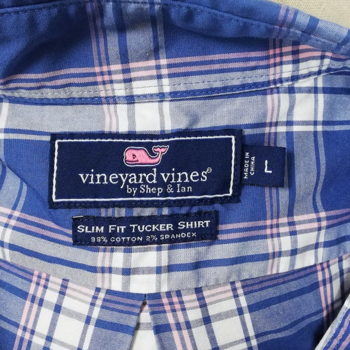 Camisa de botones Vineyard Vines 🐳 color azul de cuadros en color rosado y blanco Talla L Entalle Slim Fit