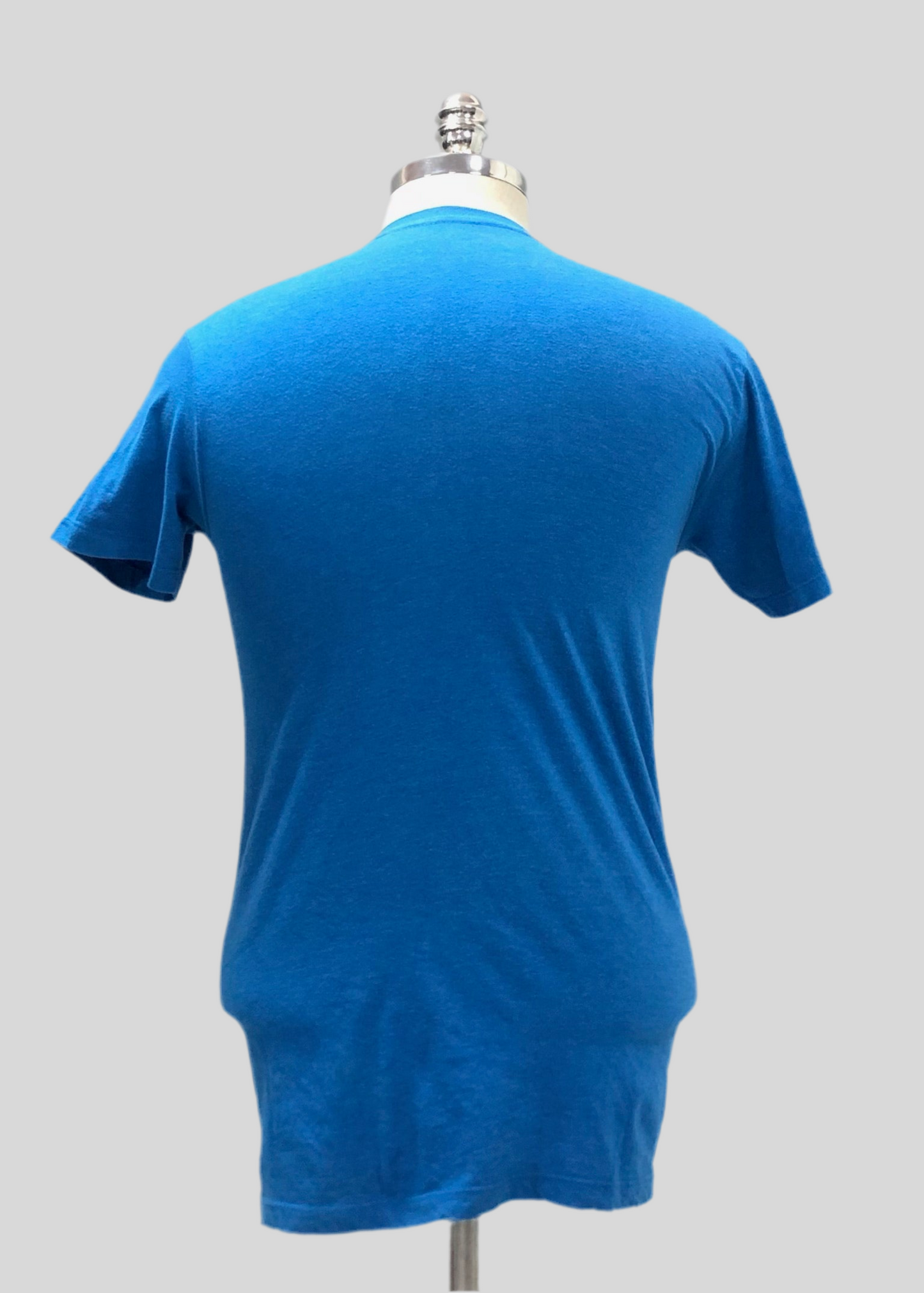 Camiseta cuello redondo Timberland ⛰️  color azul y logo en letras en blanco Talla S (ver descripción)