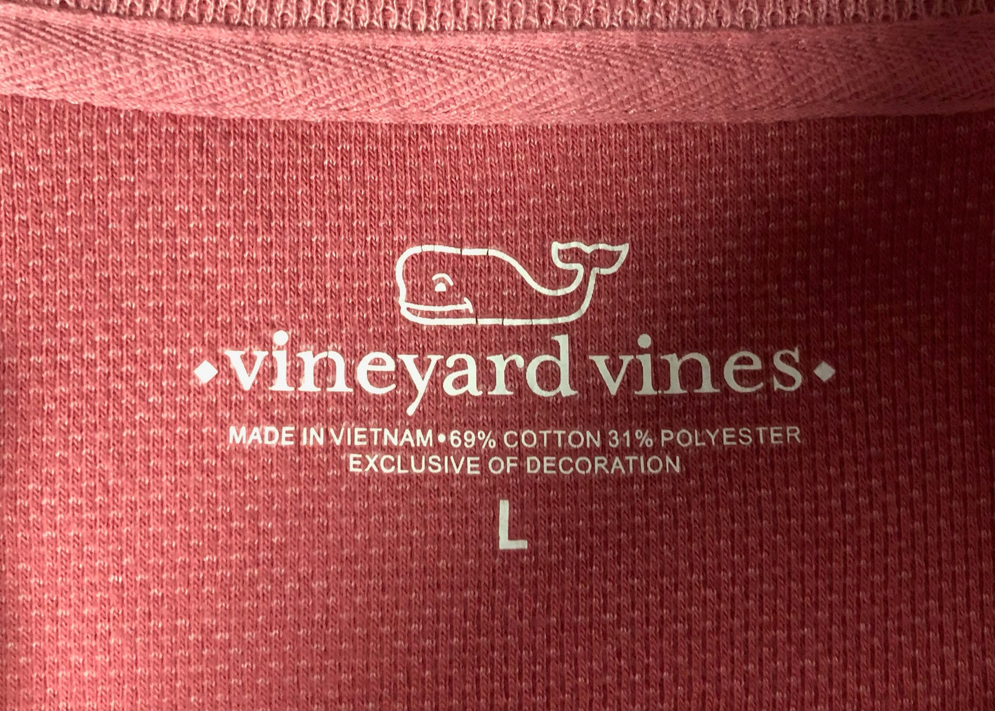 Sueter Jersey Vineyard Vines 🐳 color rosado con logo tradicional Tela algodón Pima Talla L