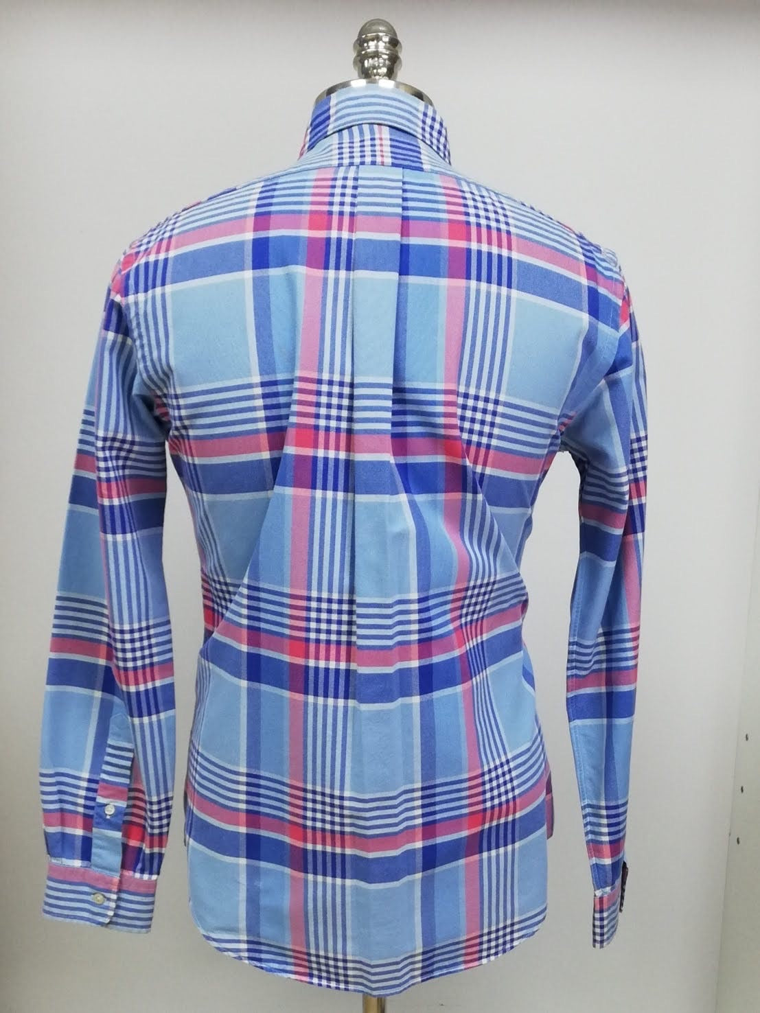 Camisa Polo Ralph Lauren 🏇🏼 Oxford con patron de cuadros tartán en color celeste, azul y rosado Talla M Entalle Clásico (ver descripción)