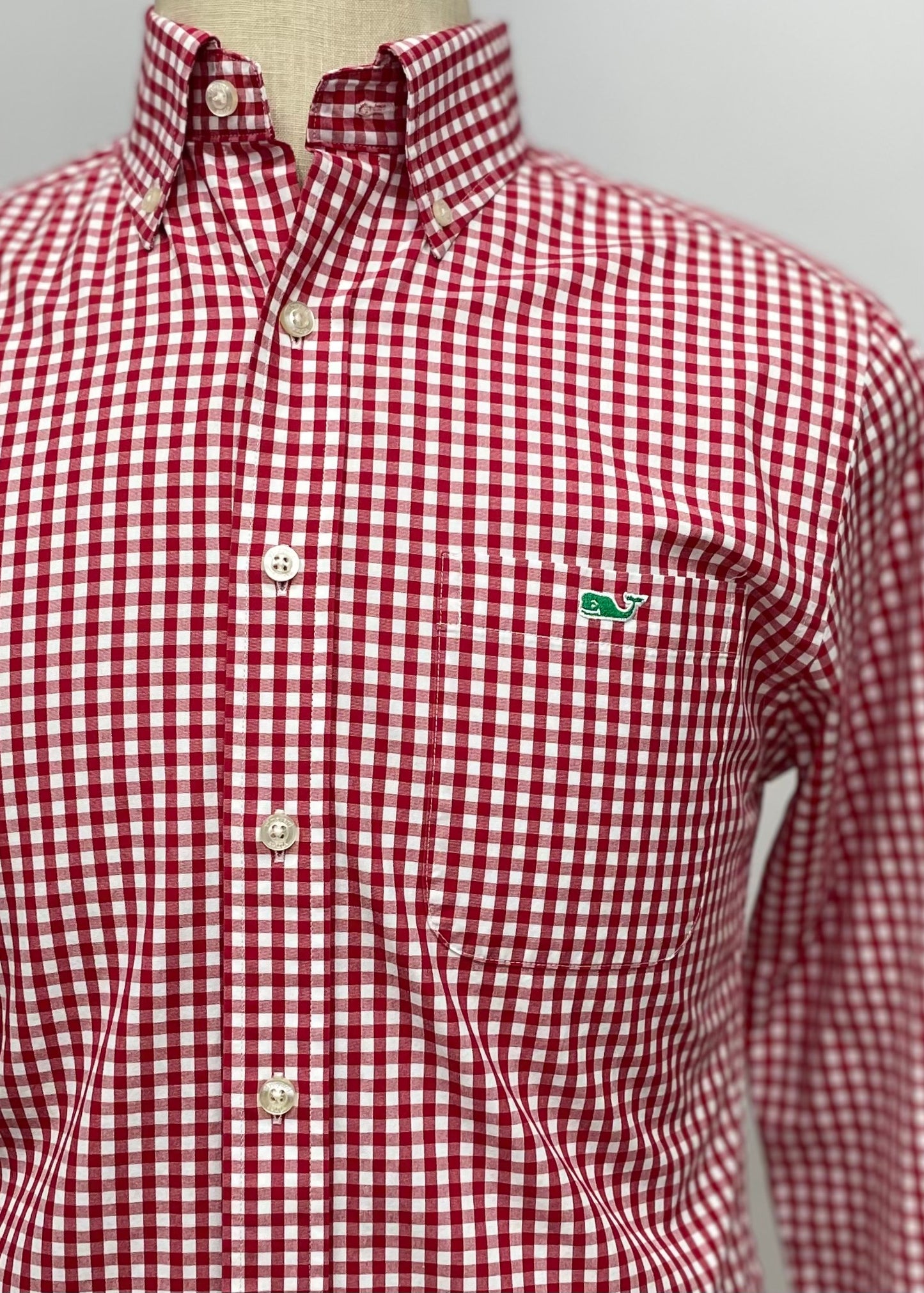 Camisa Vineyard Vines 🐳 con patron de cuadros gingham en color rojo y blanco Talla S Entalle Slim Fit