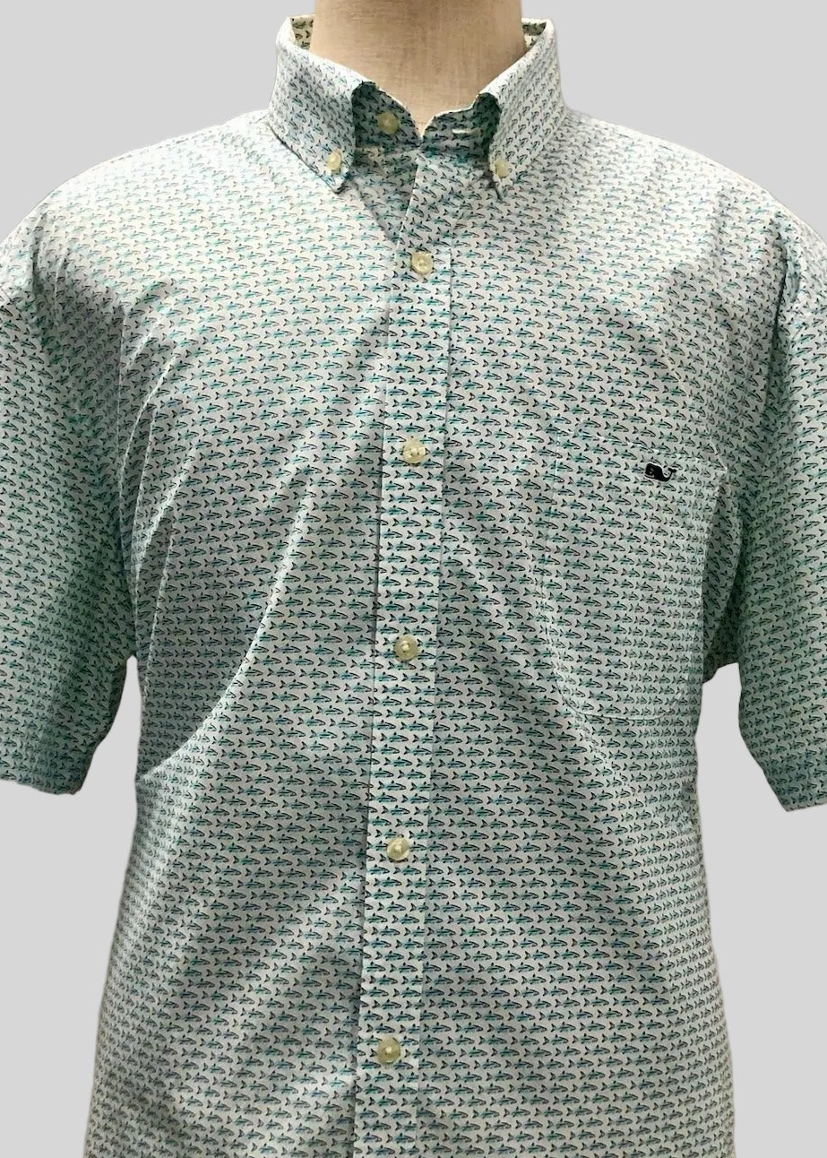Camisa de botones Vineyard Vines 🐳 Performance color blanco con diseño de peces en color azul Talla XXL Entalle Clásico