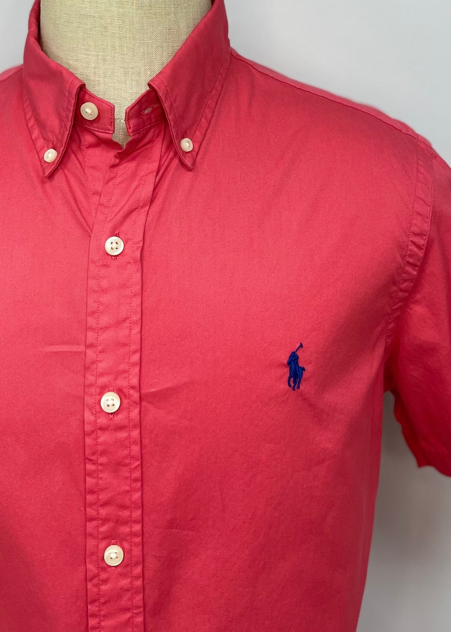 Camisa de botones Polo Ralph Lauren 🏇🏼 en color rosado magenta Talla M Entalle Regular