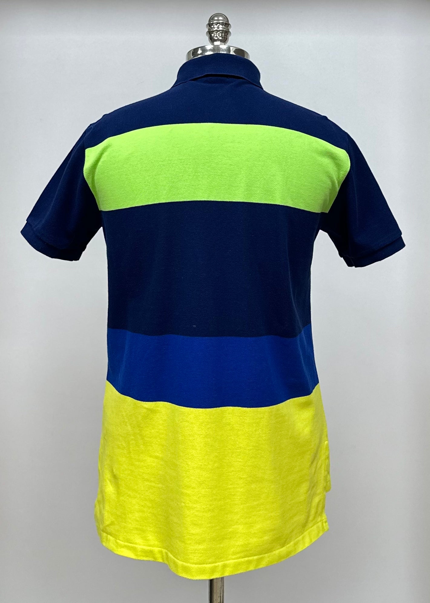 Camiseta Polo Ralph Lauren 🏇🏼 con franjas en color azul navy, verde y amarillo Talla L Custom Fit