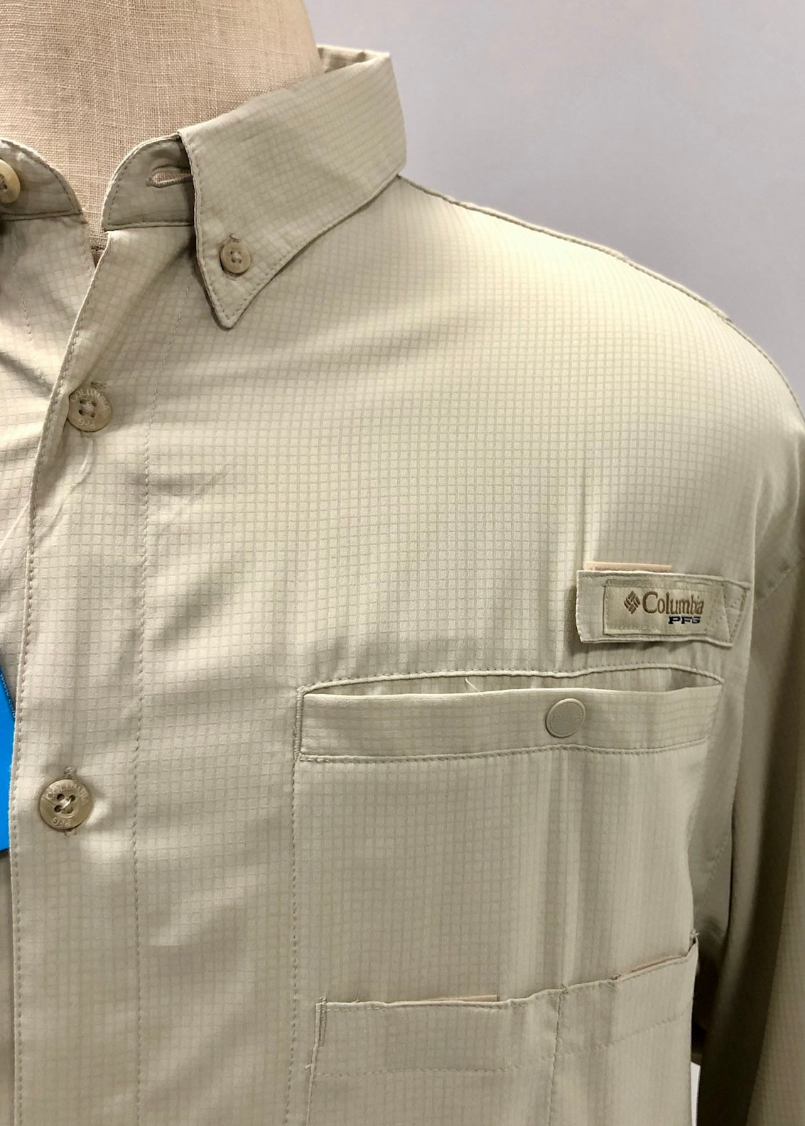 Camisa Columbia 🔹color Kaki con Omni Shade Manga larga Talla L