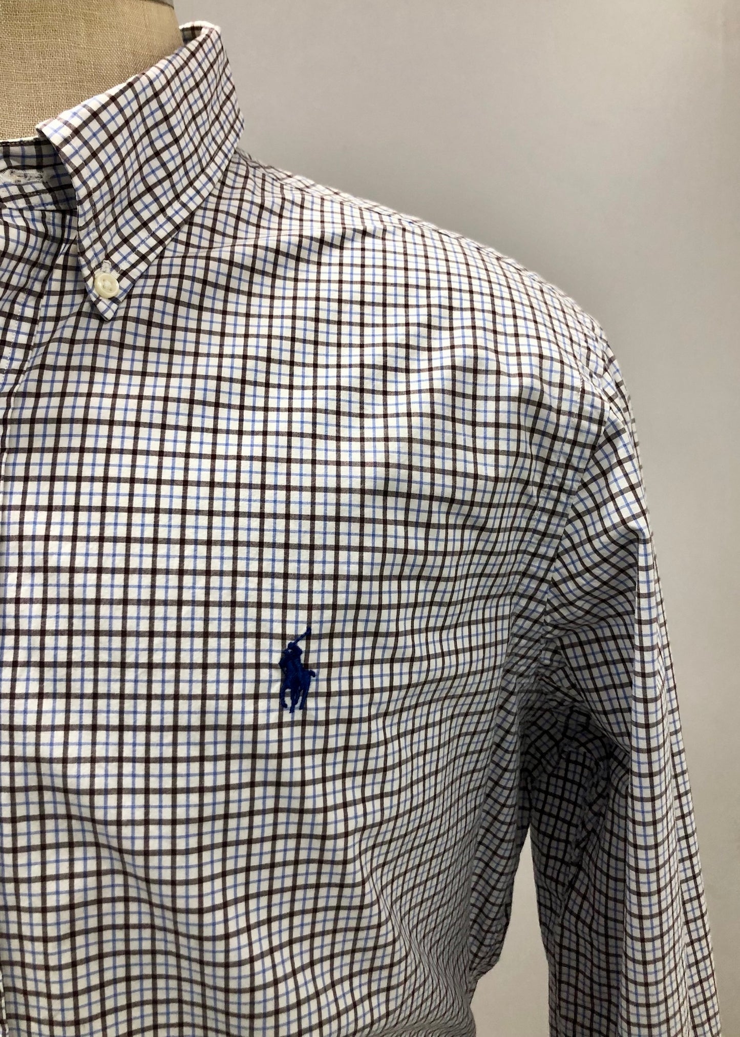 Camisa Polo Ralph Lauren 🏇🏼 color blanco de cuadros Kaki y azul Talla L Entalle Regular