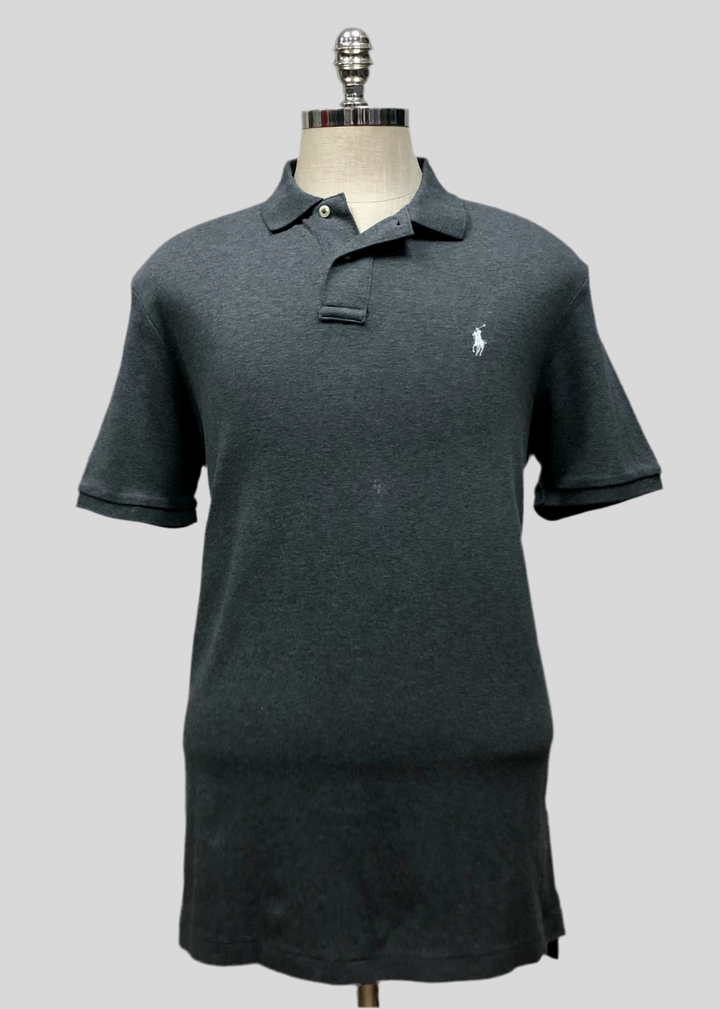 Camiseta Polo Ralph Lauren 🏇🏼 color gris oscuro con Talla L Entalle Regular (ver descripción)