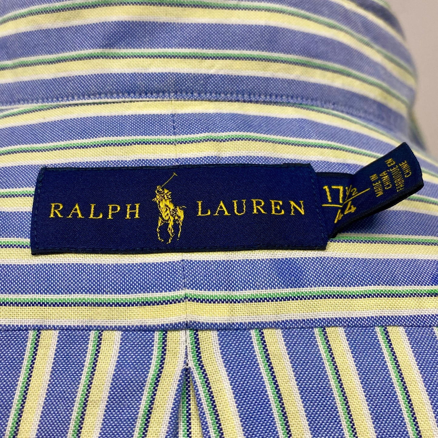 Camisa Polo Ralph Lauren 🏇🏼 color celeste con patron de rayas en color amarillo Talla XL Entalle Regular