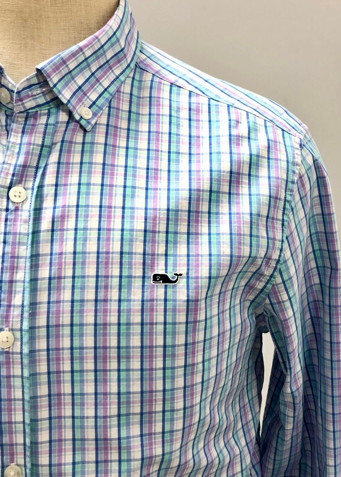 Camisa de botones Vineyard Vines 🐳 color blanco de cuadros en color turquesa, azul y lila Talla M Entalle Regular