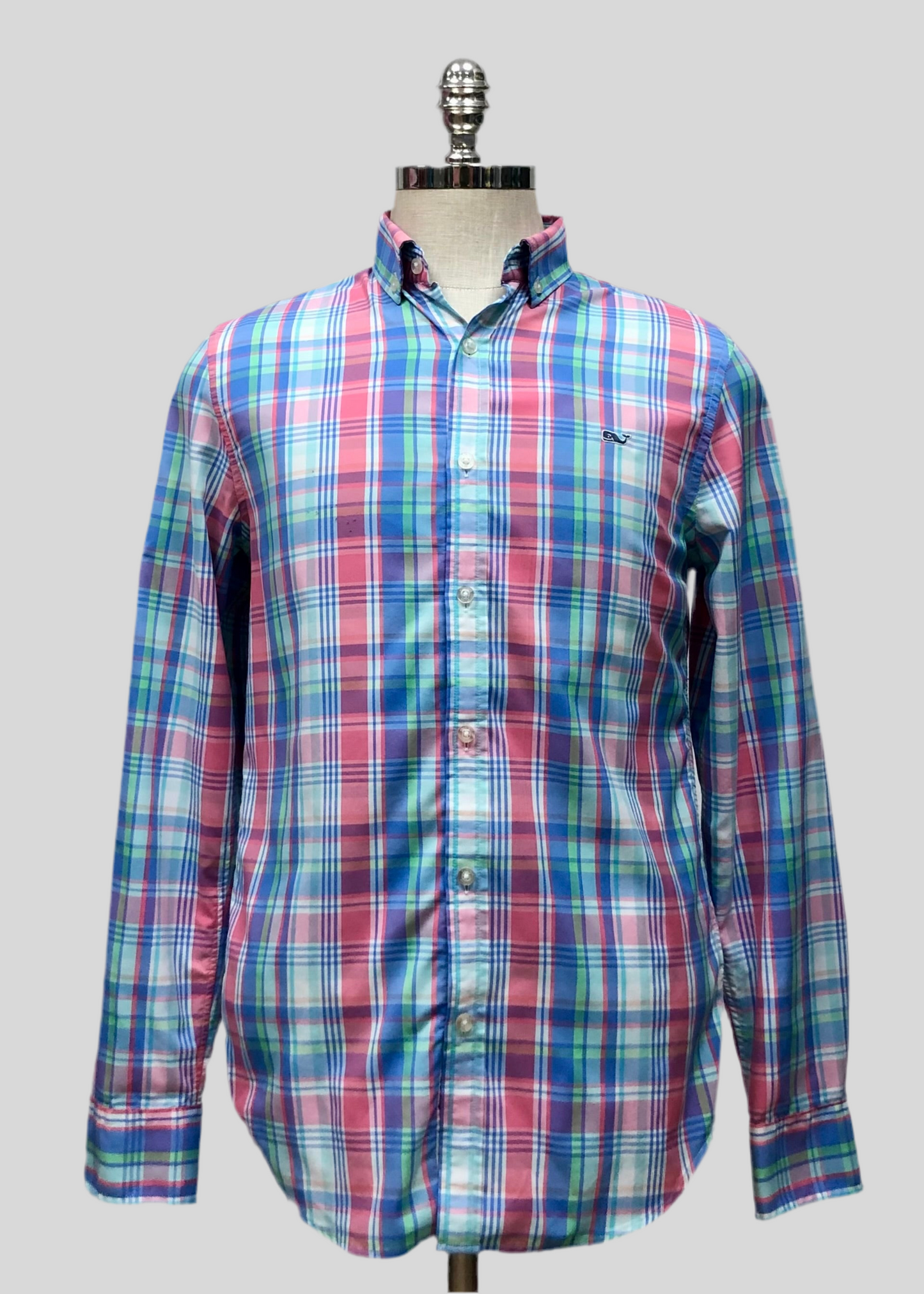 Camisa de botones Vineyard Vines 🐳 Performance con patrón de cuadros en color rosado, celeste y blanco Talla S Entalle Slim Fit