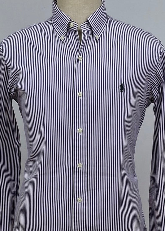 Camisa Polo Ralph Lauren 🏇🏼 con patron de rayas en color morado y blanco Talla M Entalle Custom Fit