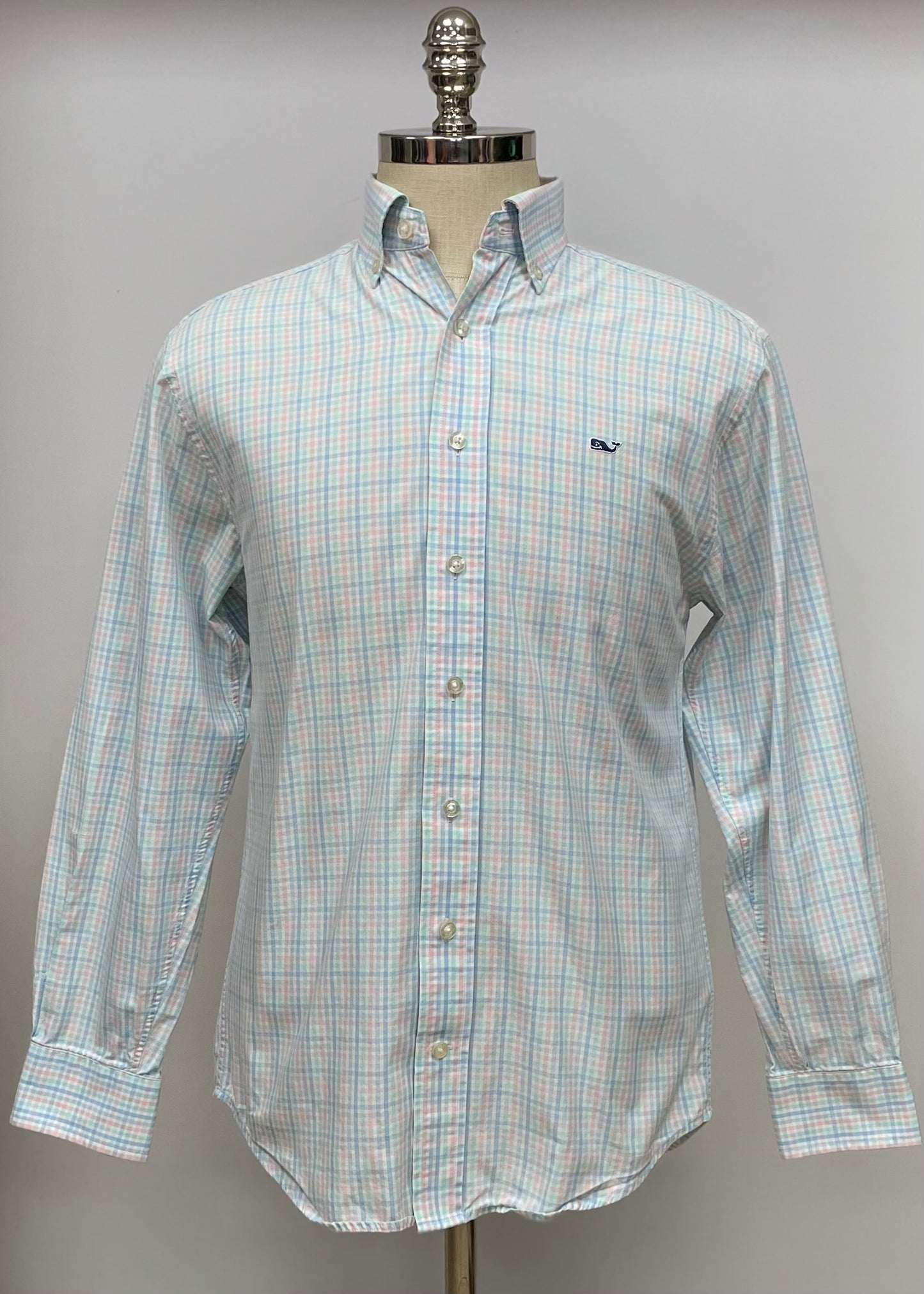 Camisa Vineyard Vines 🐳 color blanco de cuadros en color celeste y rosado Talla S Entalle Regular (ver descripción)