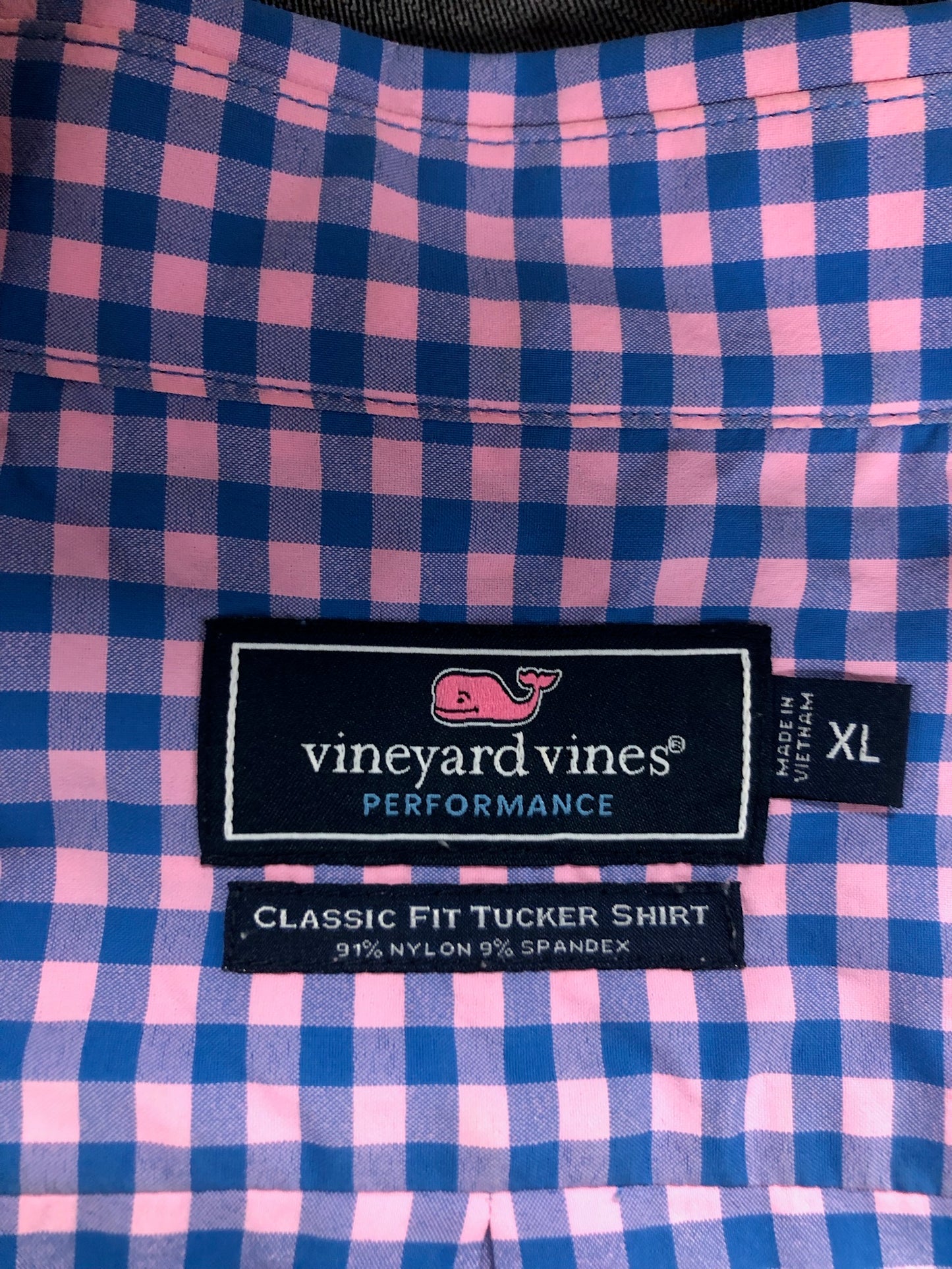 Camisa de botones Vineyard Vines 🐳 Performance de cuadros gingham en color azul y rosado Talla XL Entalle Clásico