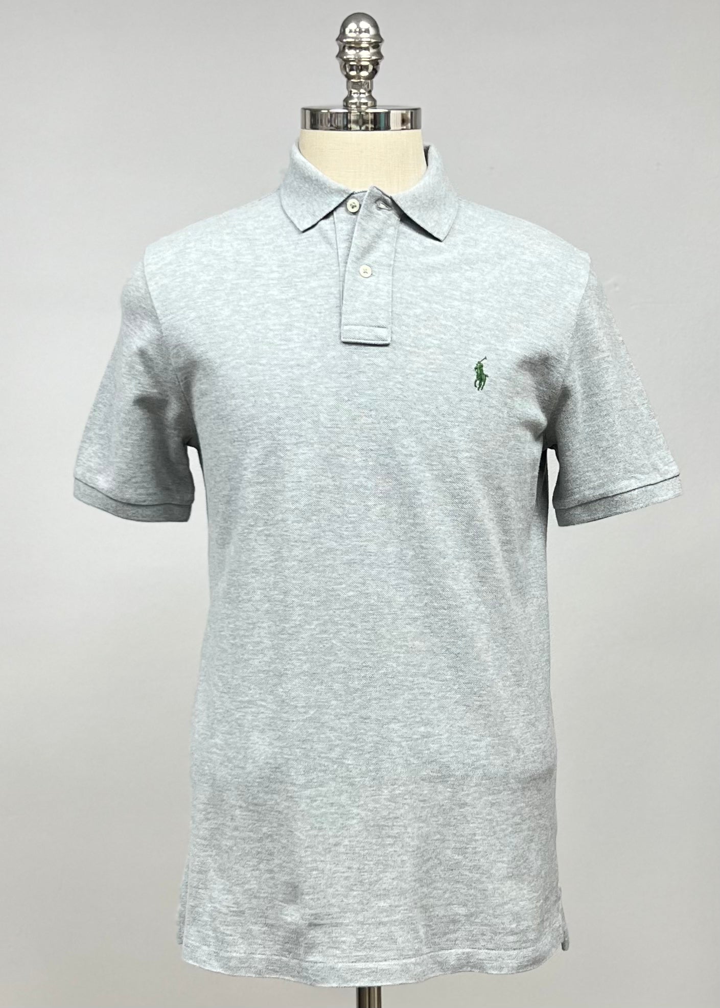 Camiseta Polo Ralph Lauren 🏇🏼color gris claro Talla M Entalle Clásico