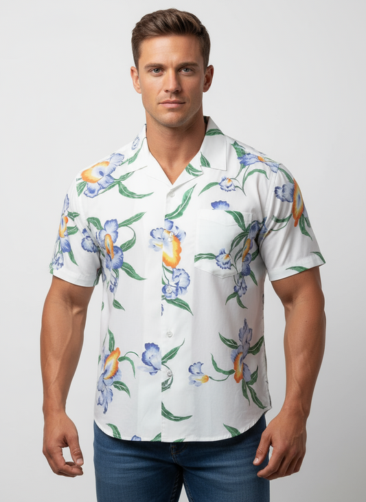 Camisa marca Levis 👖color blanco con diseño de floral en color verde, azul y naranja Talla L Entalle Regular