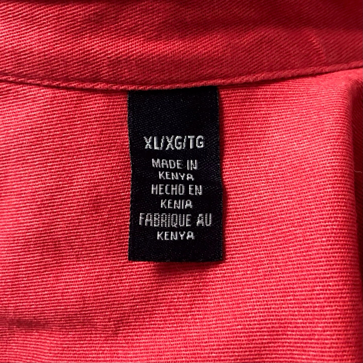 Camisa Wrangler 🐎 Con diseño cargo en color rojo oscuro Talla XL Entalle Regular