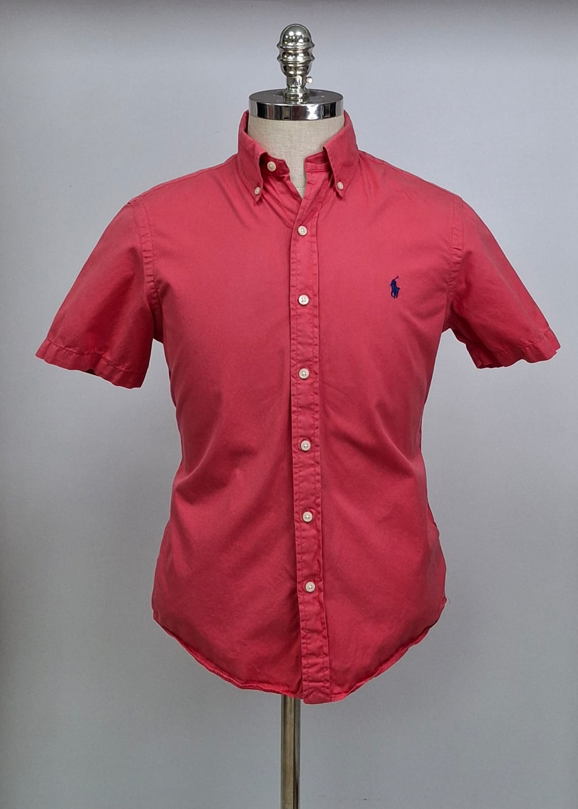 Camisa de botones Polo Ralph Lauren 🏇🏼 en color rosado magenta Talla S Entalle Clasico