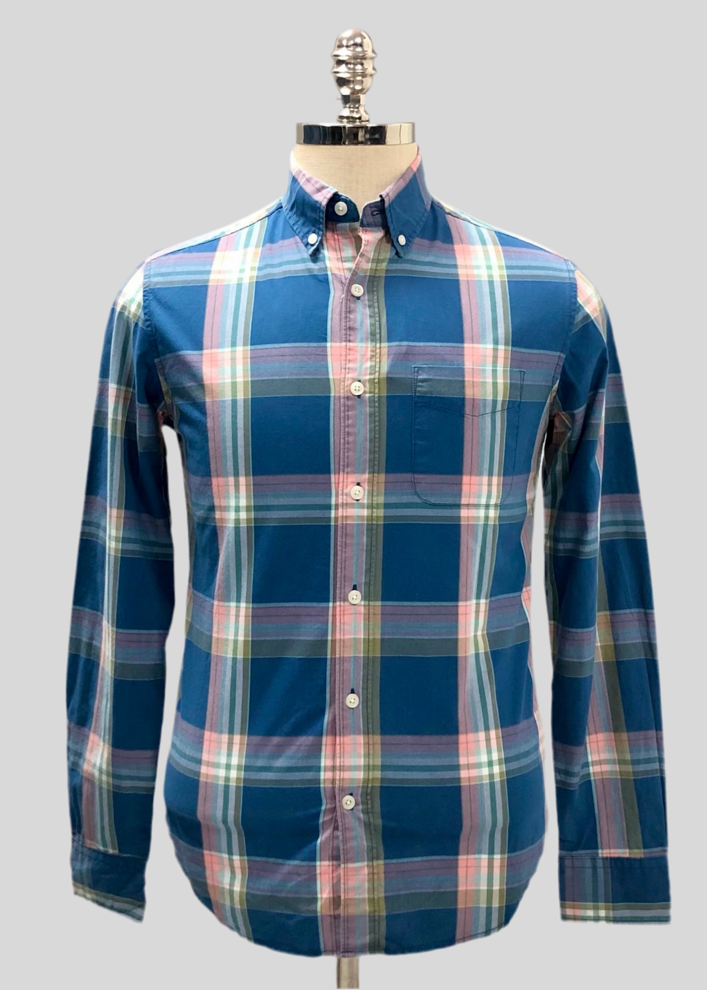 Camisa de botones American Eagle 🦅 de cuadros en color azul, rosado y blanco Talla XS Entalle Regular