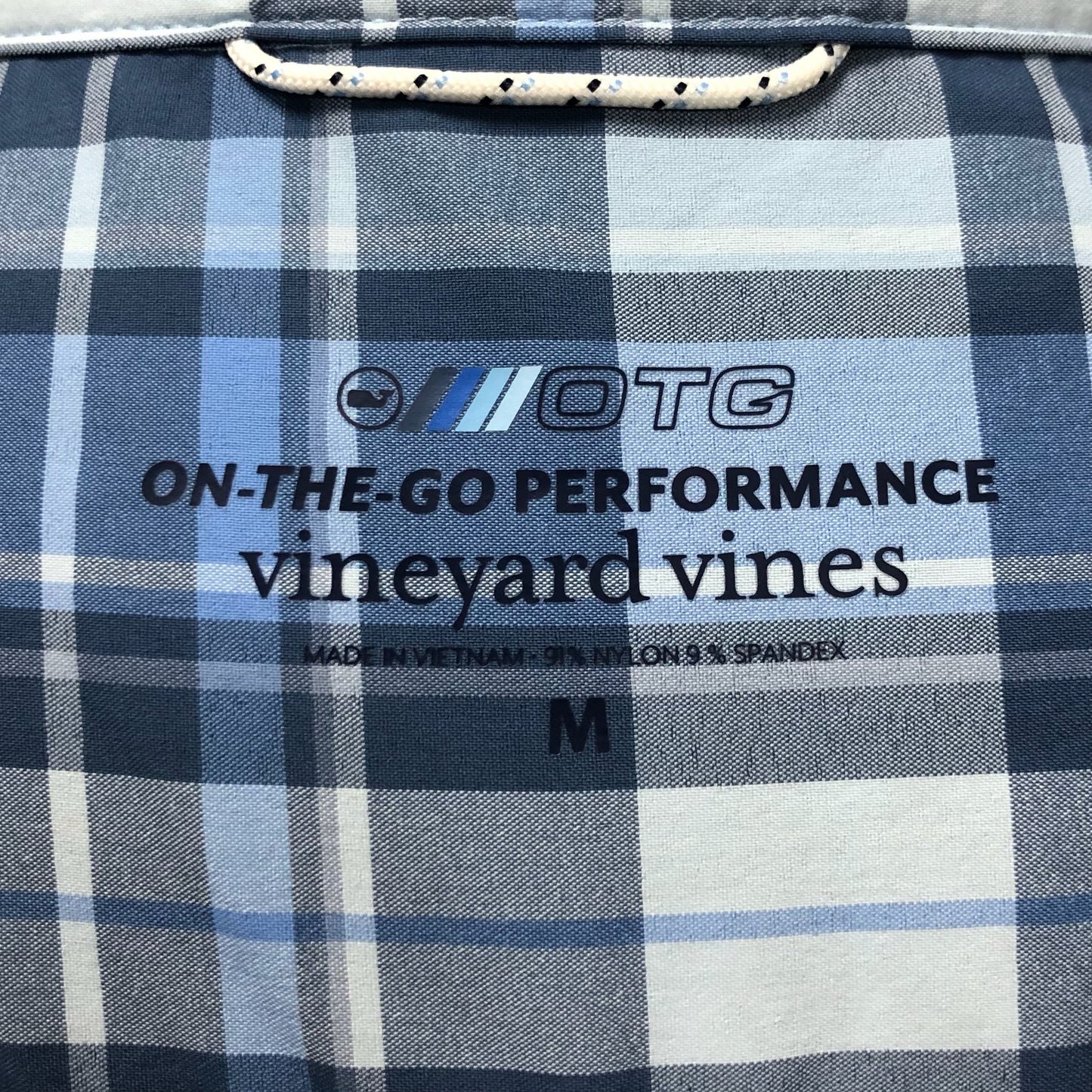 Camisa de botones Vineyard Vines 🐳 Performance de cuadros tartán en color azul, celeste y blanco Talla M Entalle Regular