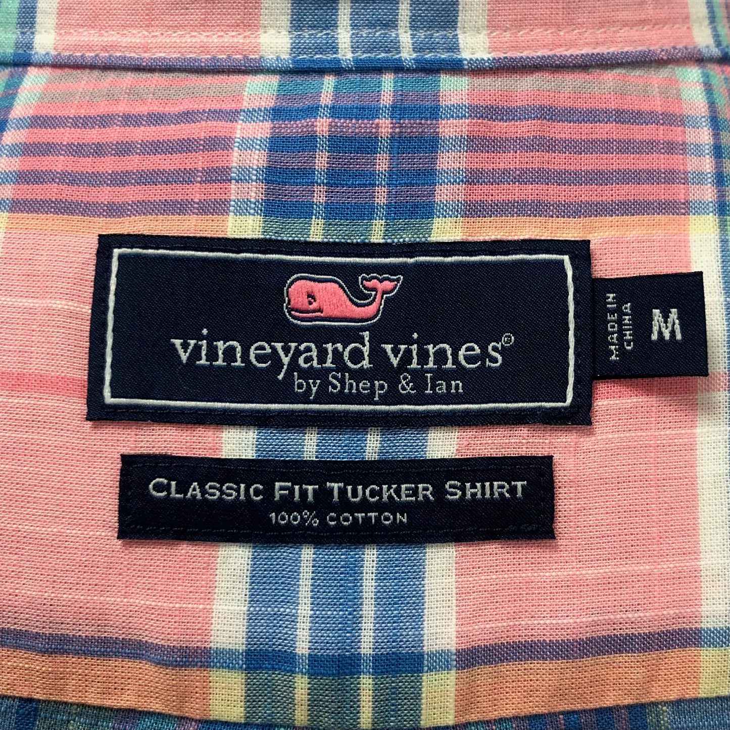Camisa de botones Vineyard Vines 🐳 con cuadros en color rosado, celeste y blanco Talla M Entalle Clasico