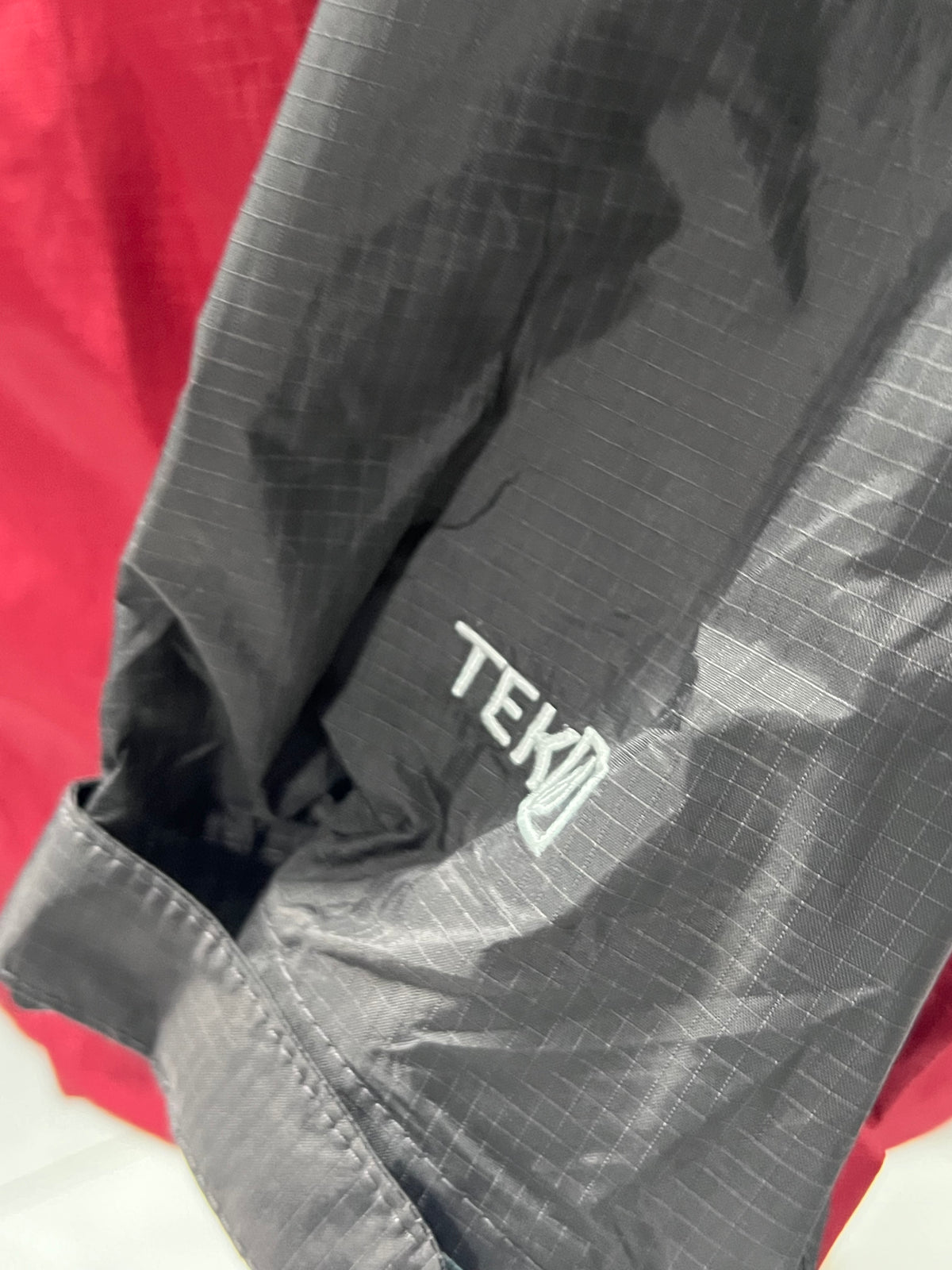 Jacket L.L.Bean ⛰️ color rojo y gris oscuro con zíper completo Talla L