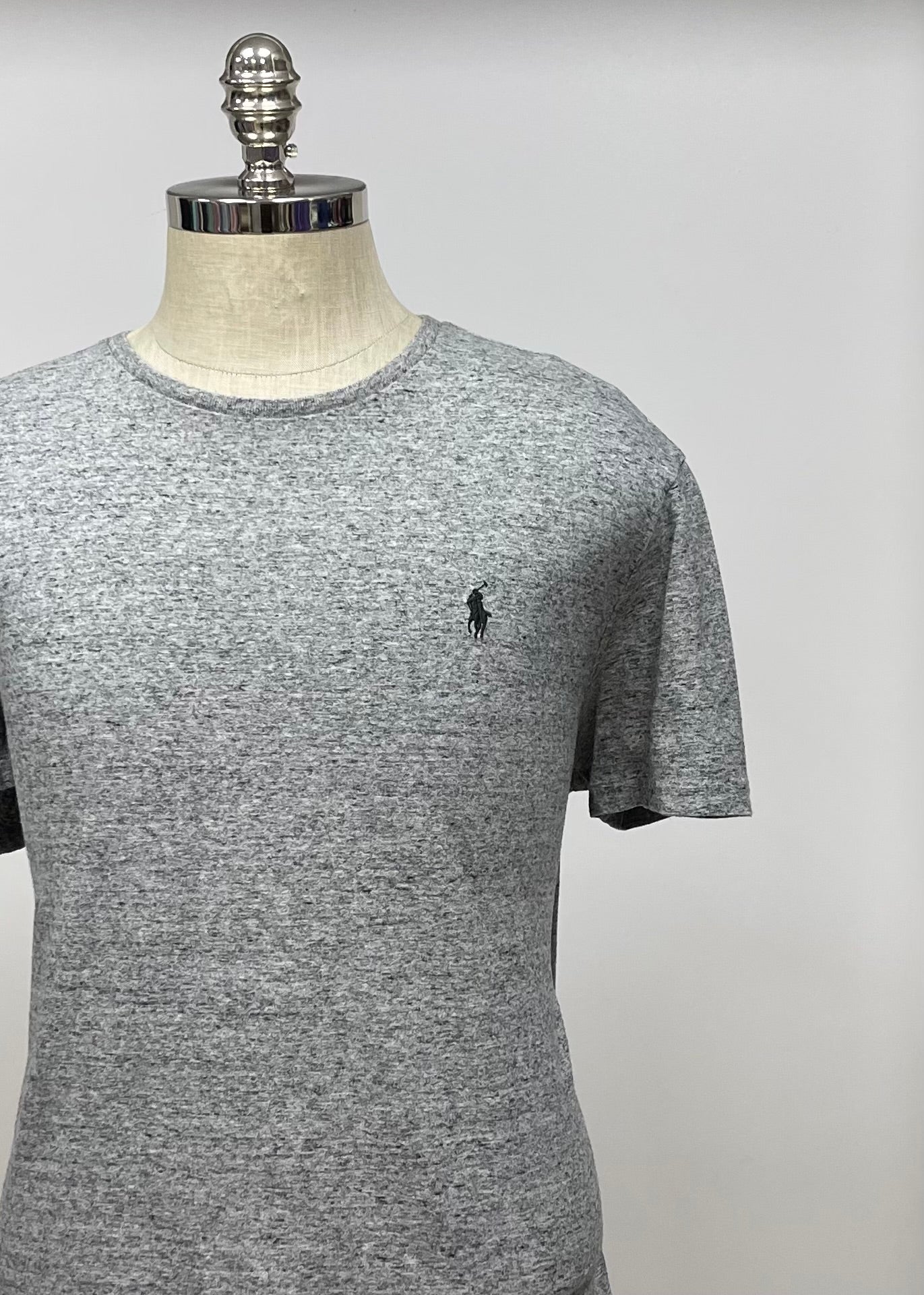 Camiseta cuello Redondo Polo Ralph Lauren 🏇🏼 color gris manga corta Talla Large Entalle Regular