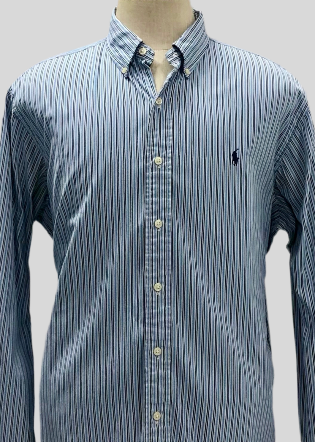Camisa de botones Polo Ralph Lauren 🏇🏼 de rayas en color celeste, azul navy y blanco Talla XL Entalle Clásico