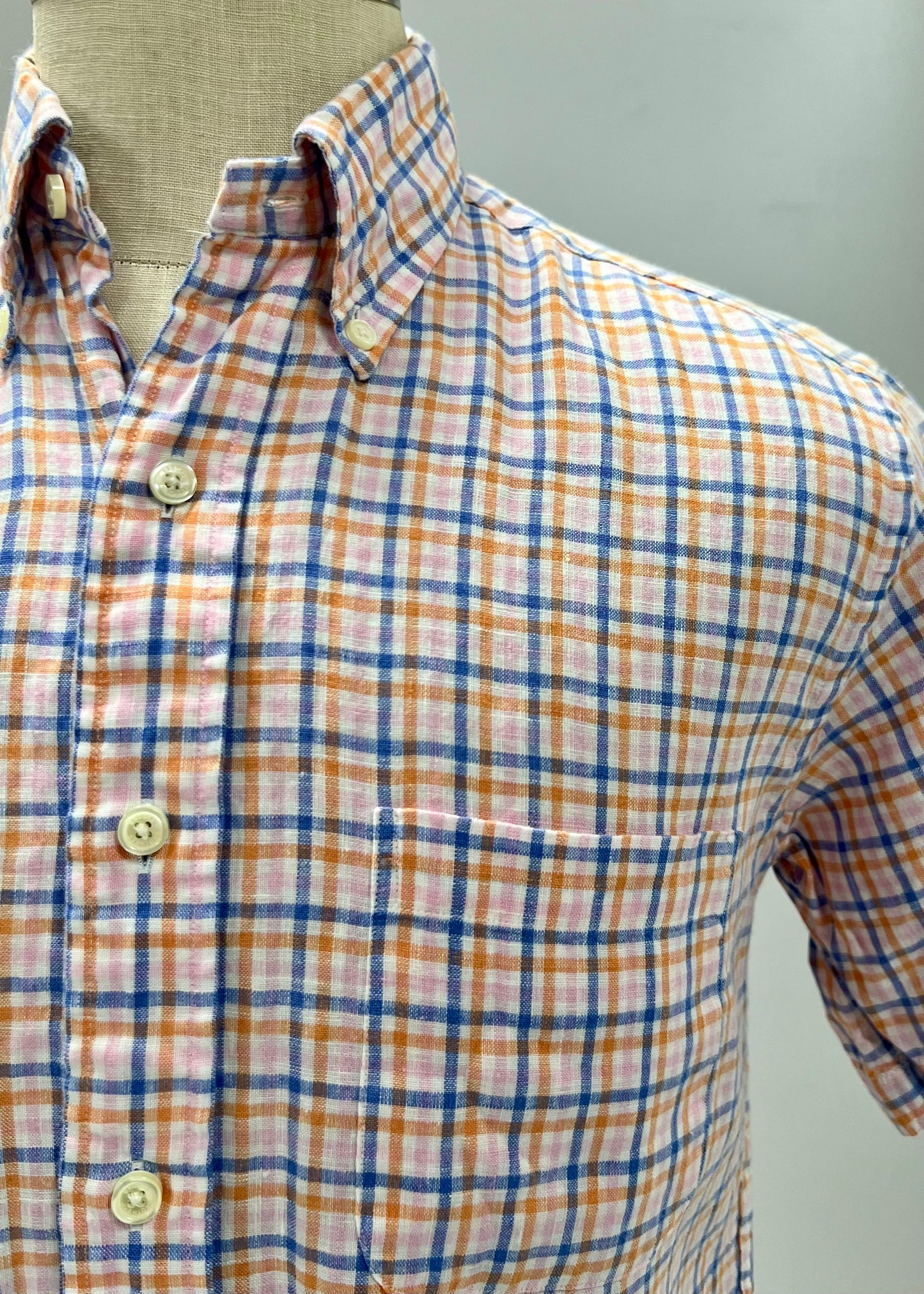 Camisa Brooks Brothers 🐑 De lino blanco de cuadros en color rosado, naranja y azul Talla M Entalle Regular