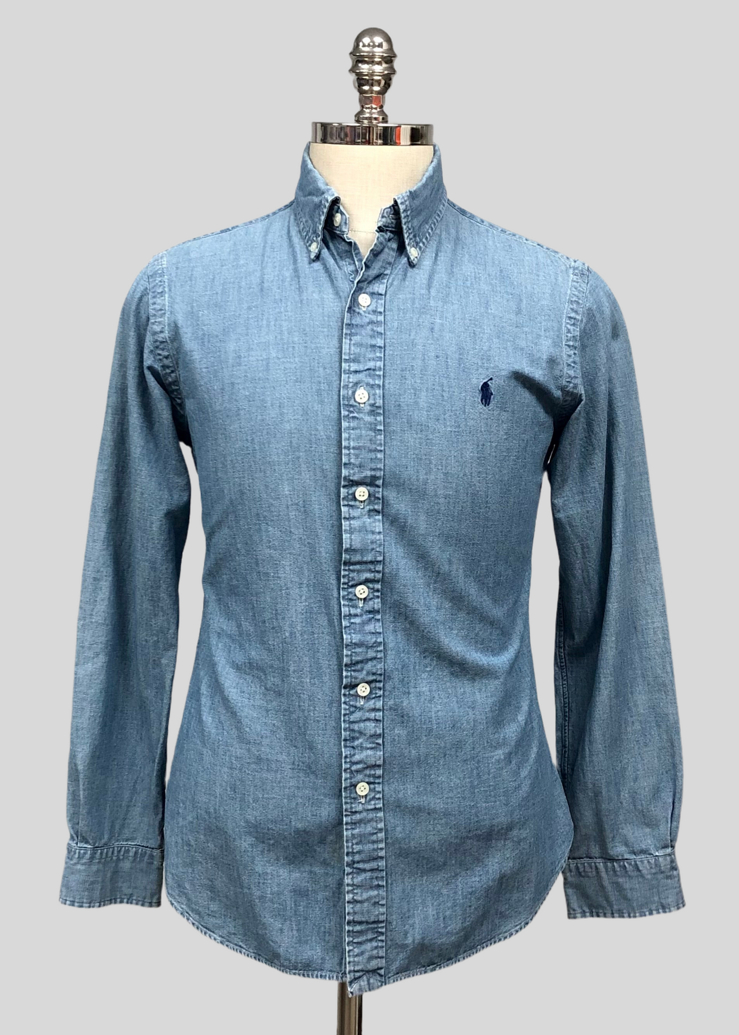 Camisa Polo Ralph Lauren 🏇🏼 de jeans en color celeste Talla M Entalle Clásico