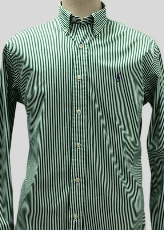 Camisa Polo Ralph Lauren 🏇🏼 con patron de rayas en color verde oscuro y blanco Talla M Entalle Clásico