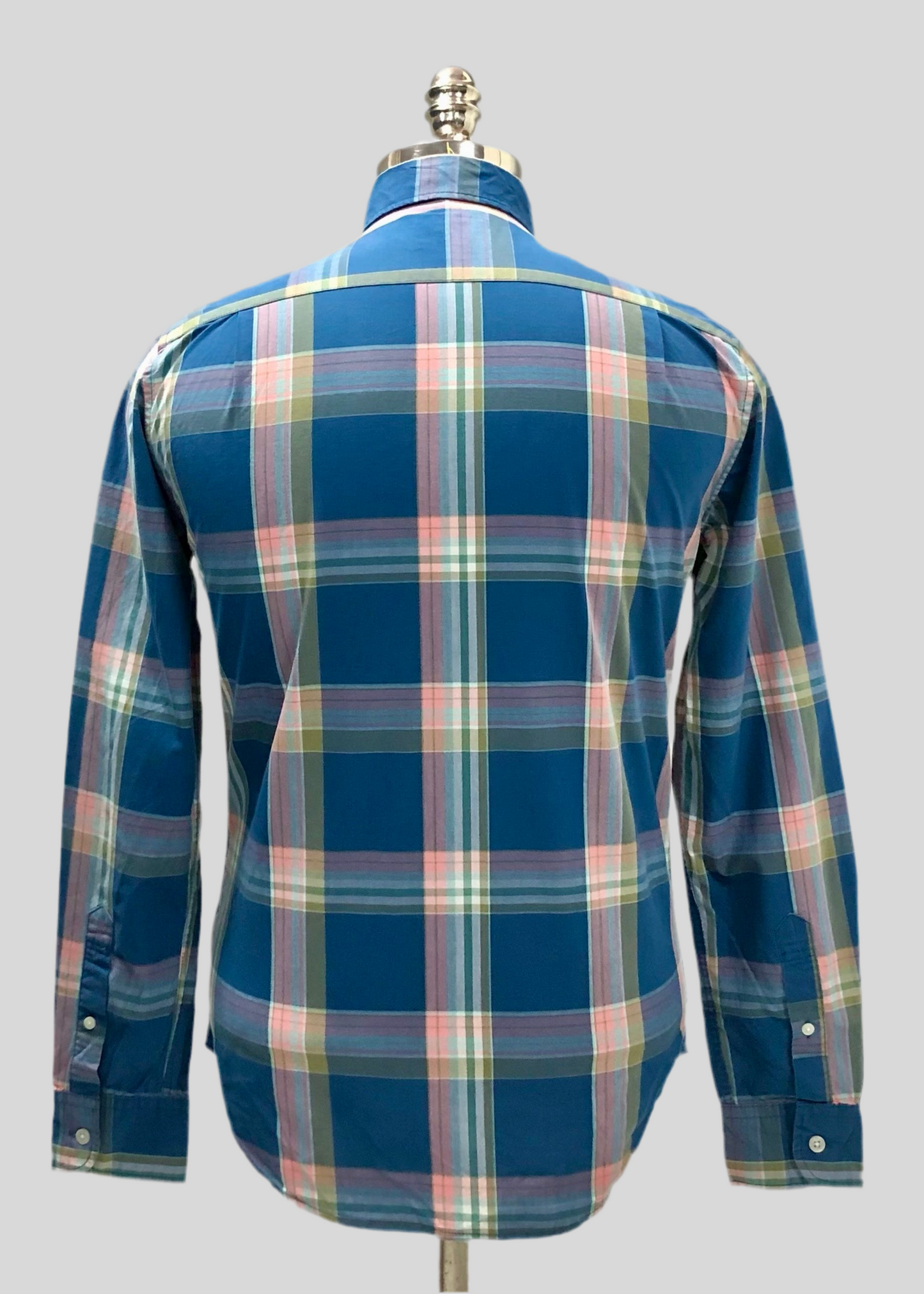 Camisa de botones American Eagle 🦅 de cuadros en color azul, rosado y blanco Talla XS Entalle Regular
