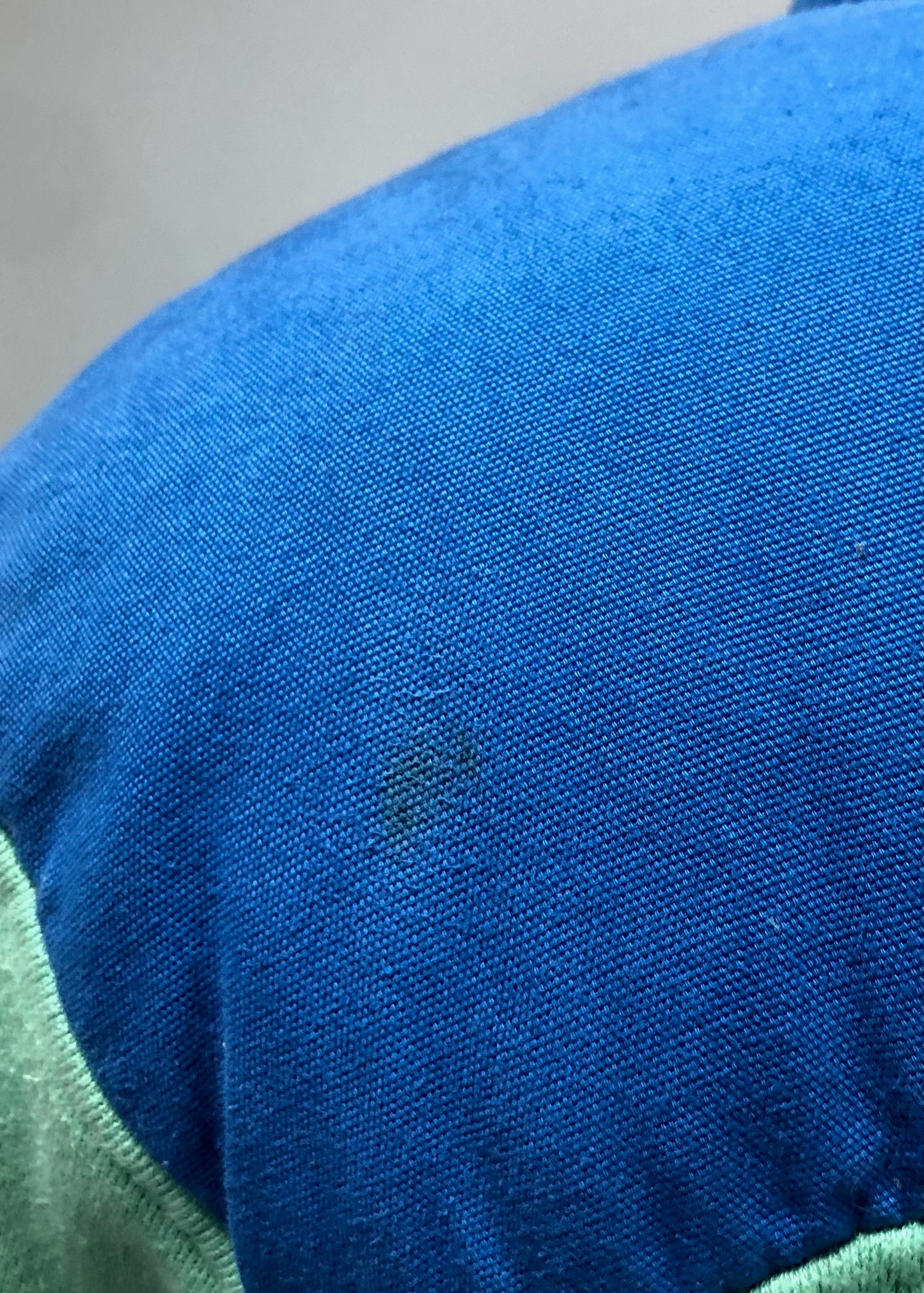 Sueter Pullover Vineyard Vines 🐳 color celeste con logo rosado Tela algodón Talla M (ver descripción)