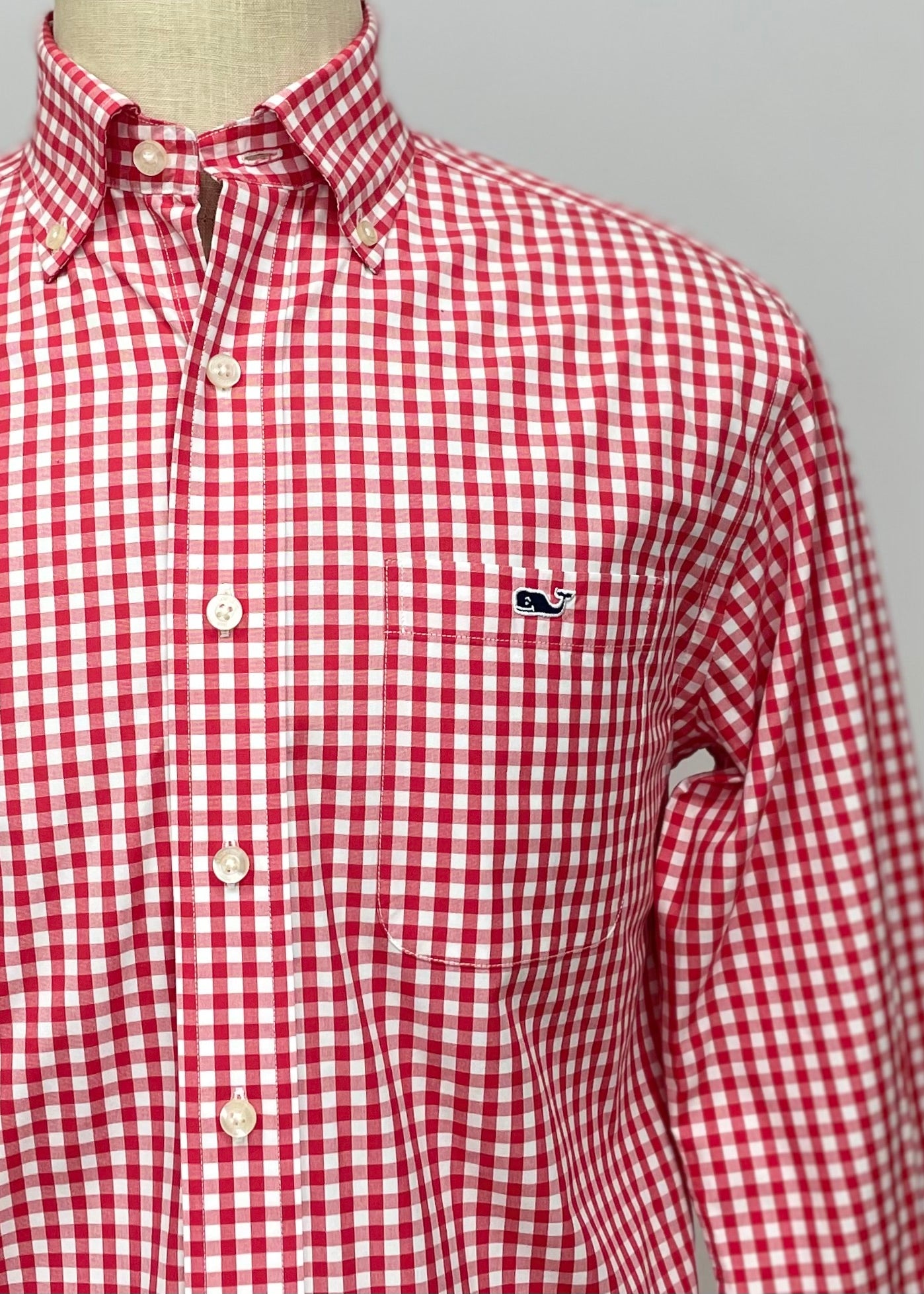 Camisa Vineyard Vines 🐳 con patron de cuadros gingham rojo y blanco Talla S Entalle Regular