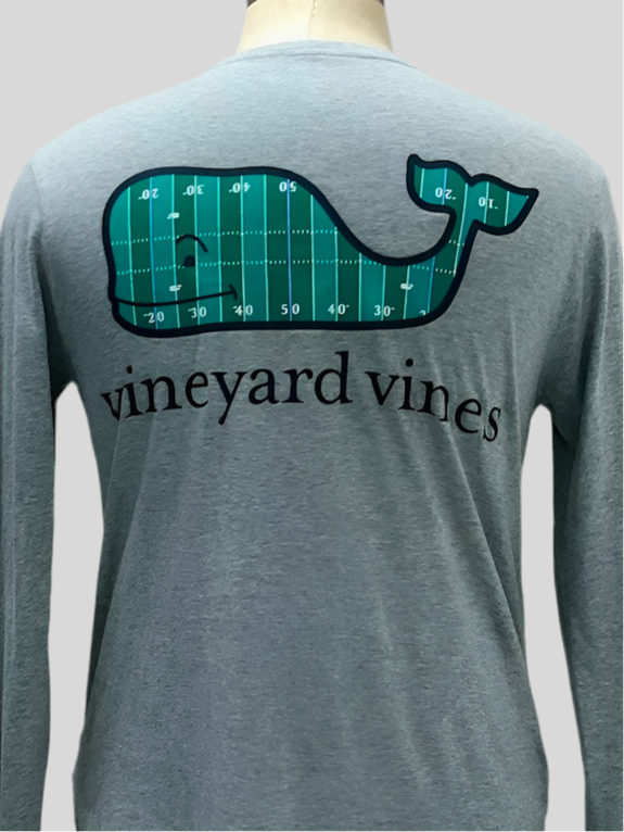 Camiseta cuello redondo Vineyard Vines 🐳 color gris claro con Diseño de Yarda Talla S (ver descripción)
