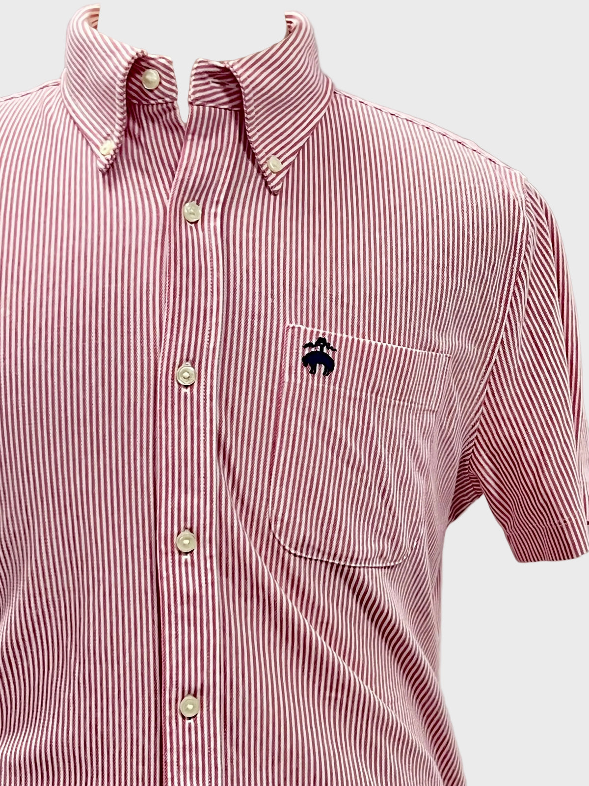 Camisa de botones Brooks Brothers 🐏 Tela camiseta de rayas en color rojo y blanco Talla M Entalle Regular